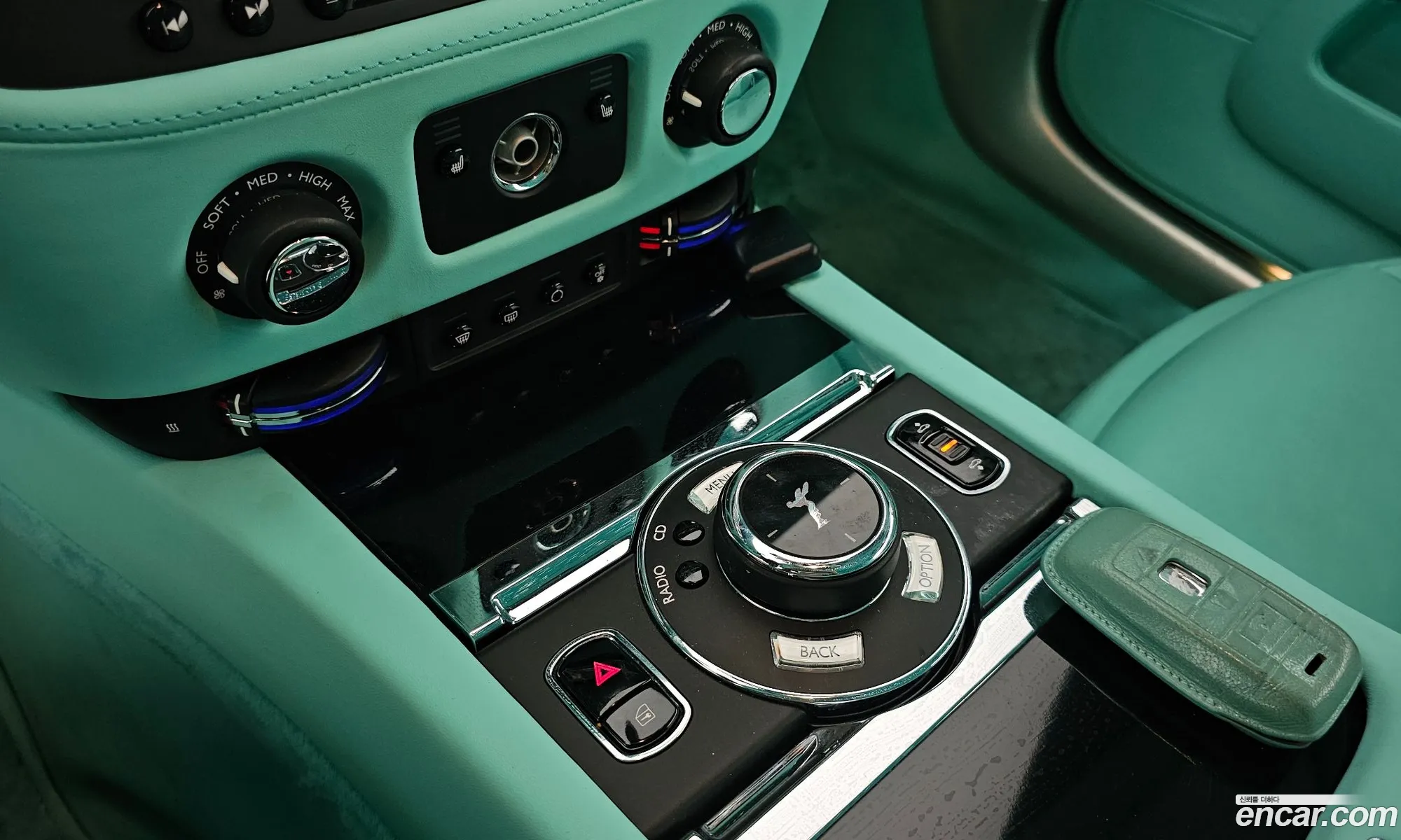 Rolls-Royce Wraith 2014 SCA665C01EUX77652 — 6