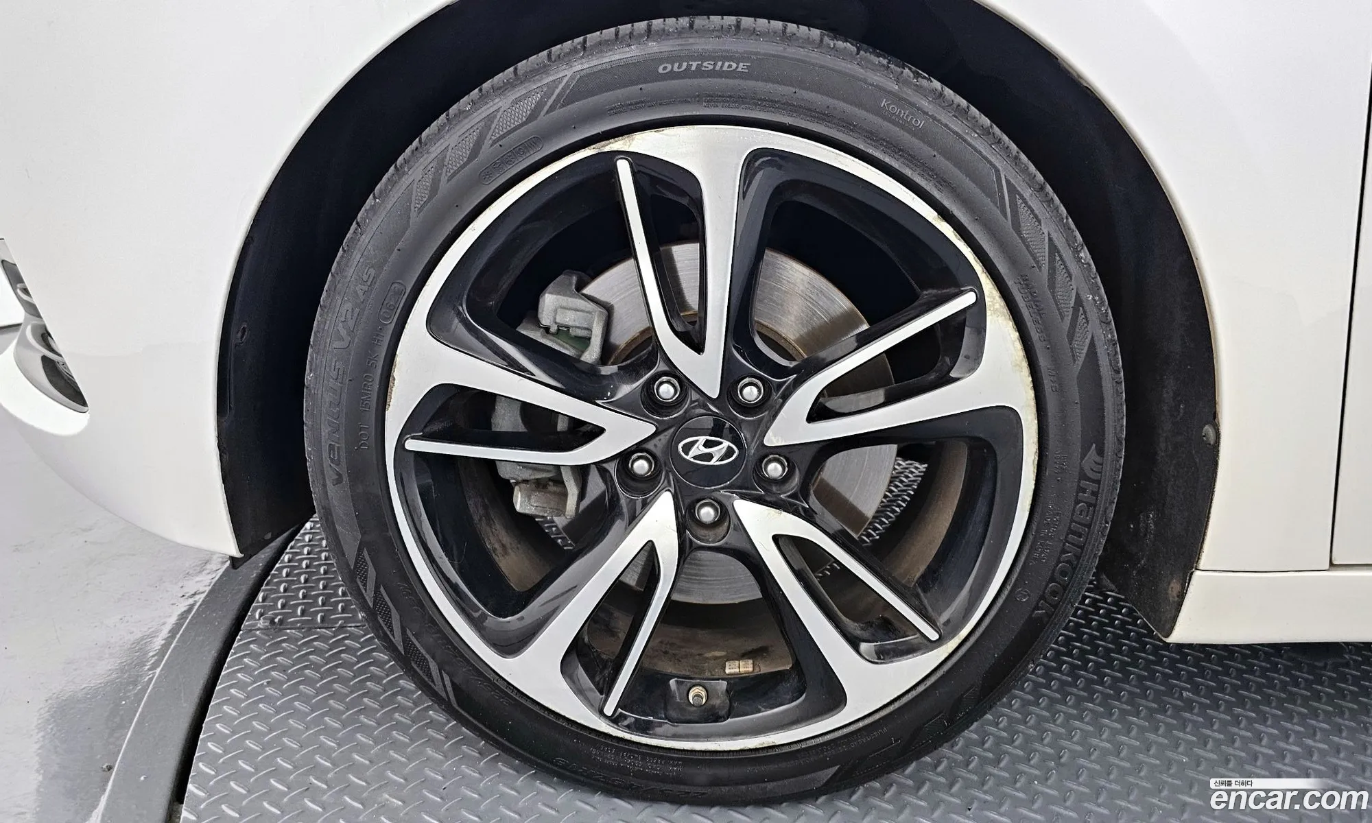 Hyundai i40 2015 — 25