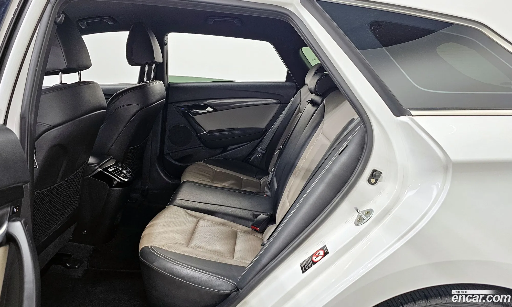 Hyundai i40 2015 — 12