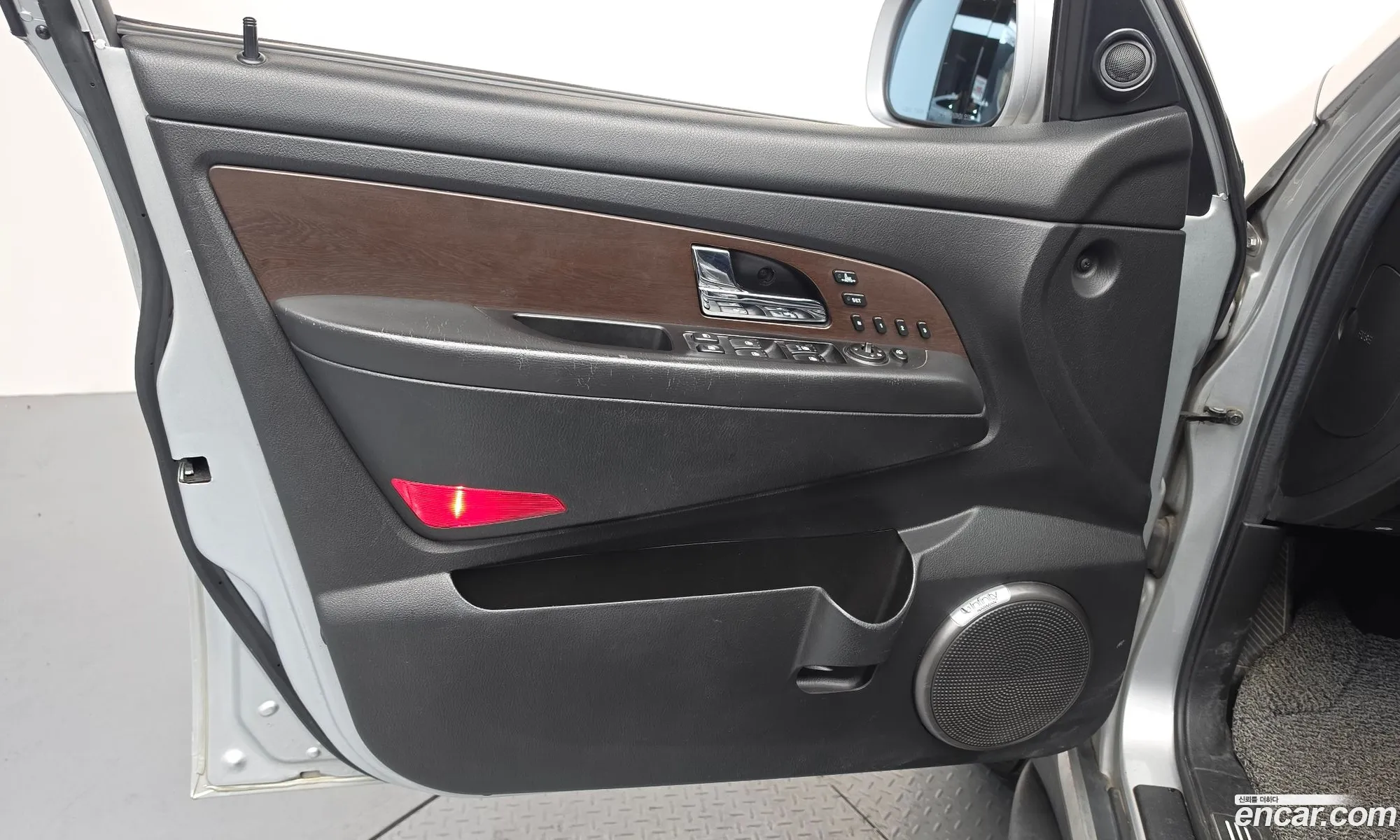KG Mobility (SsangYong) Rexton W 2014 — 25