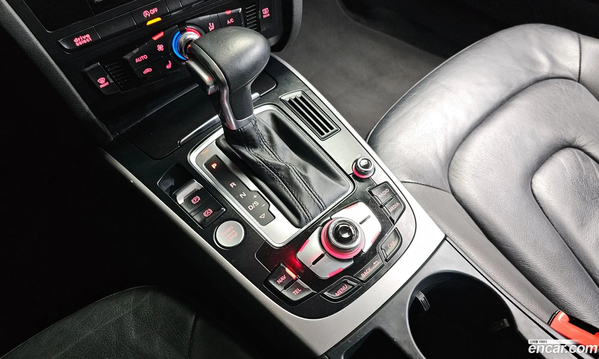 Audi A4 2015 WAUZZZ8K8FA077013 — 2