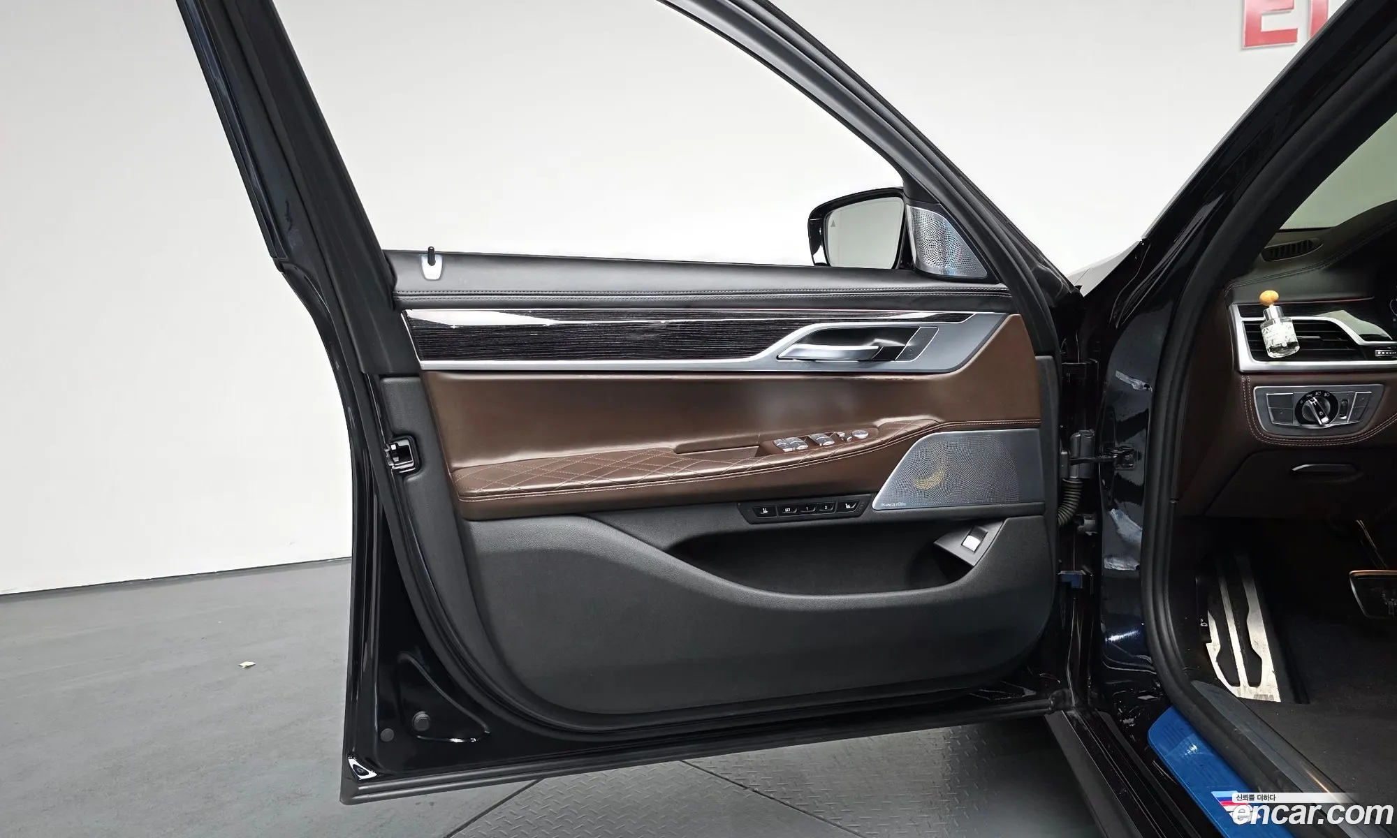 BMW 7 Series 2021 — 10