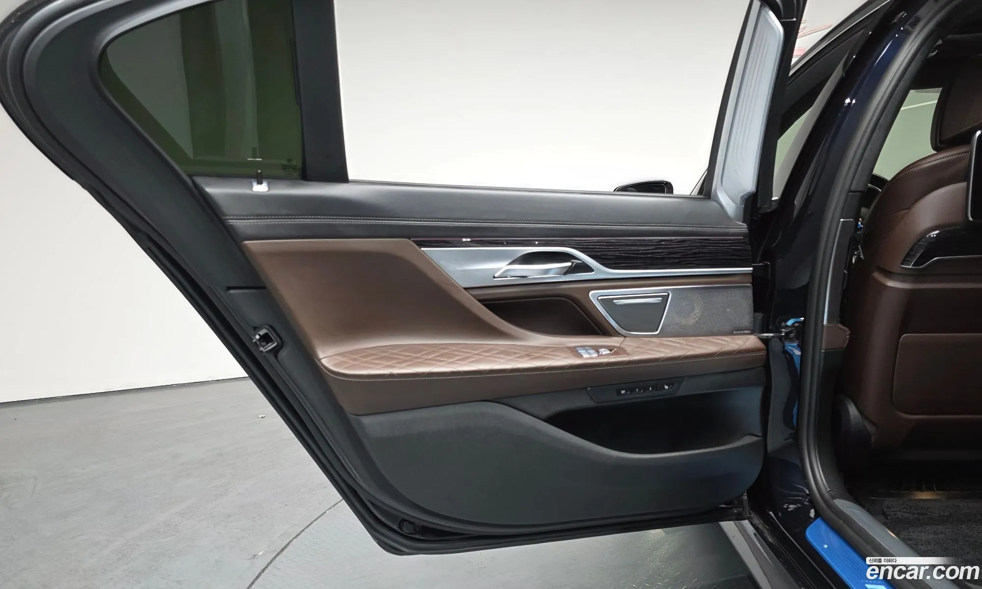 BMW 7 Series 2021 — 27
