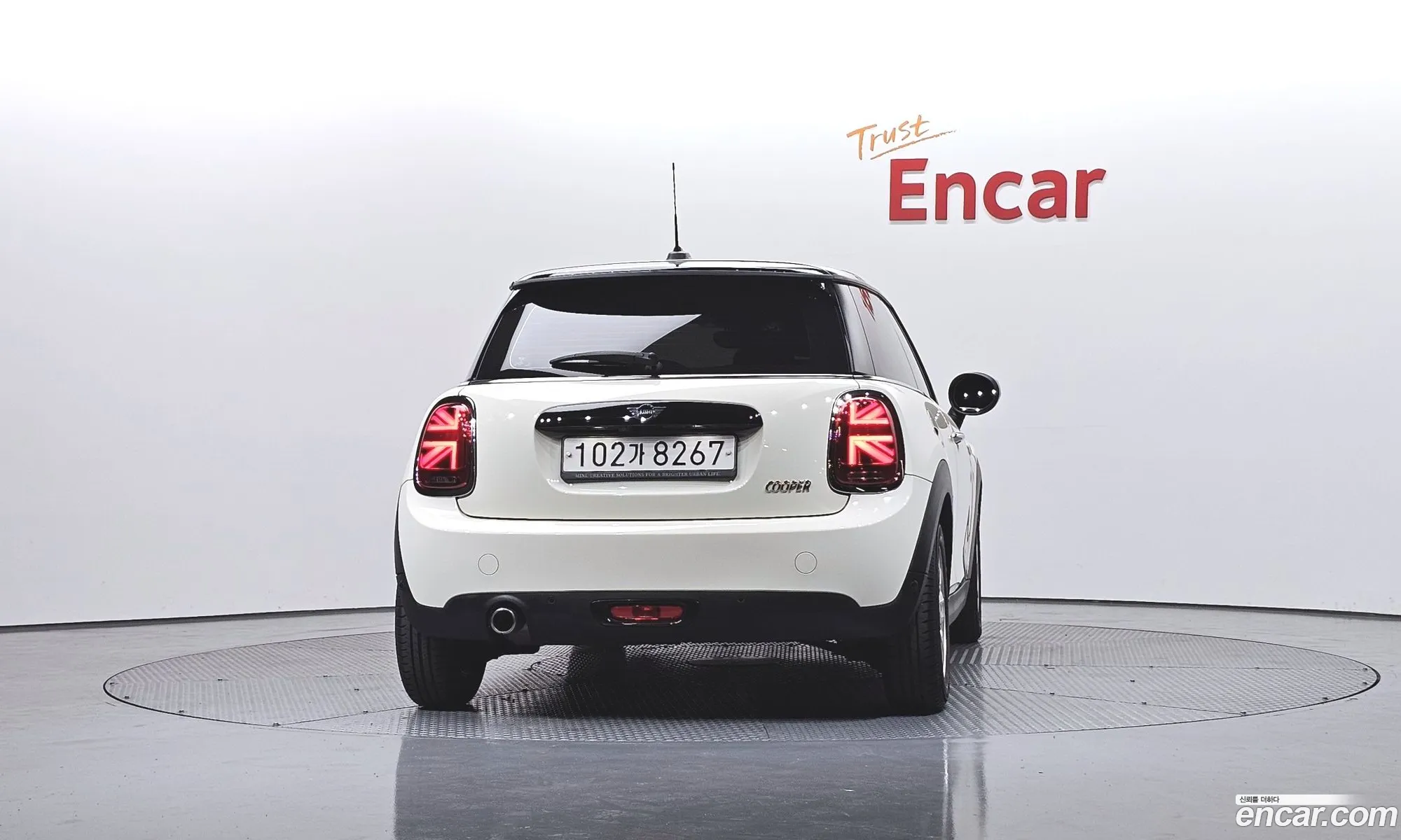 Mini Cooper 2020 — 17