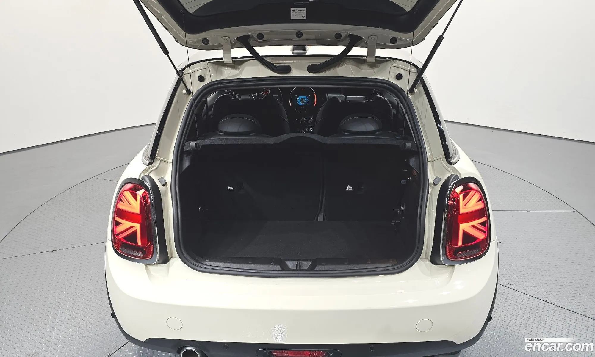 Mini Cooper 2020 — 14