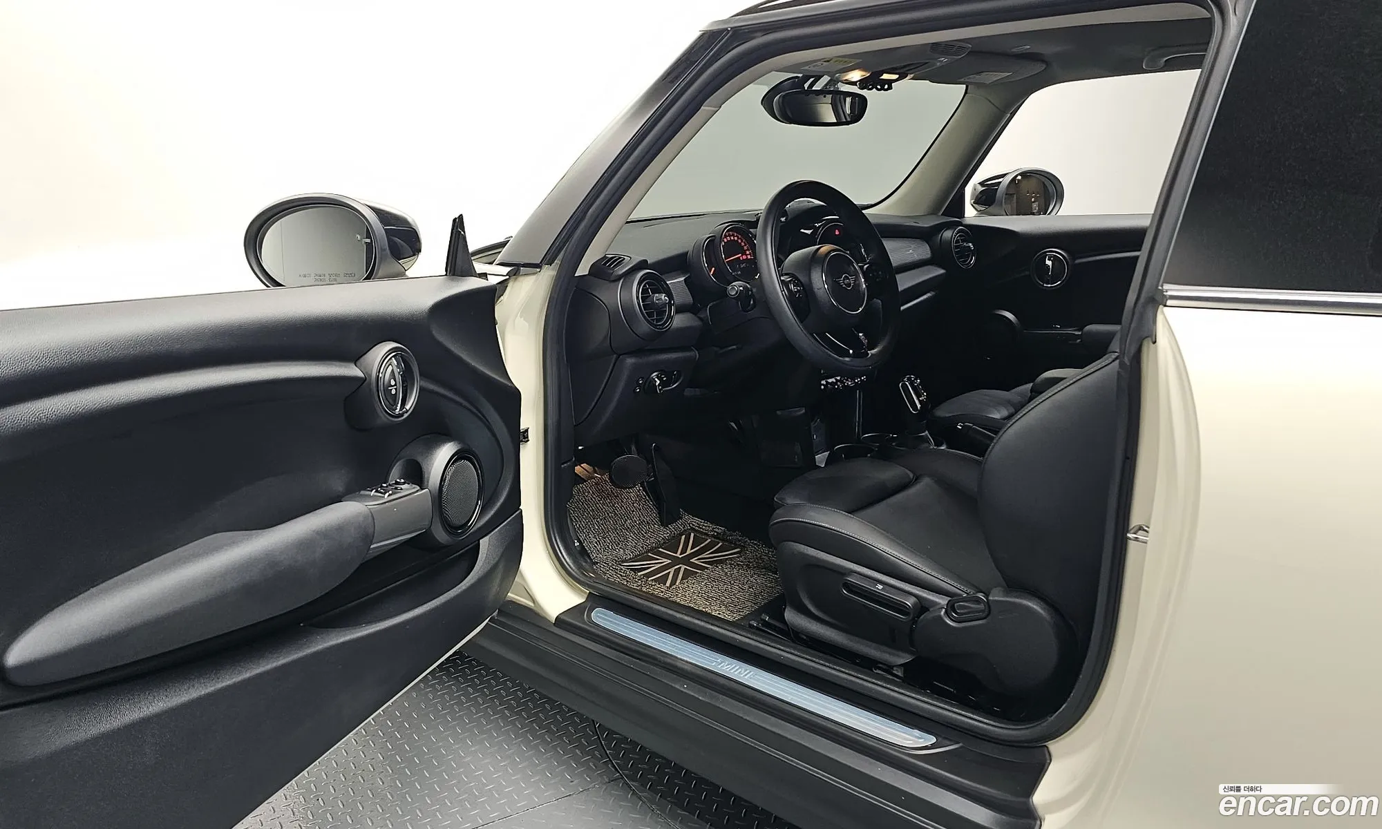 Mini Cooper 2020 — 18