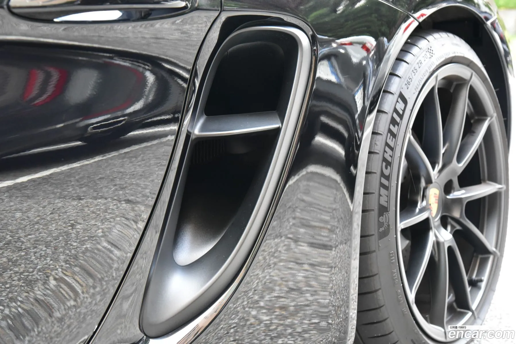 Porsche 718 Cayman 2024 — 10