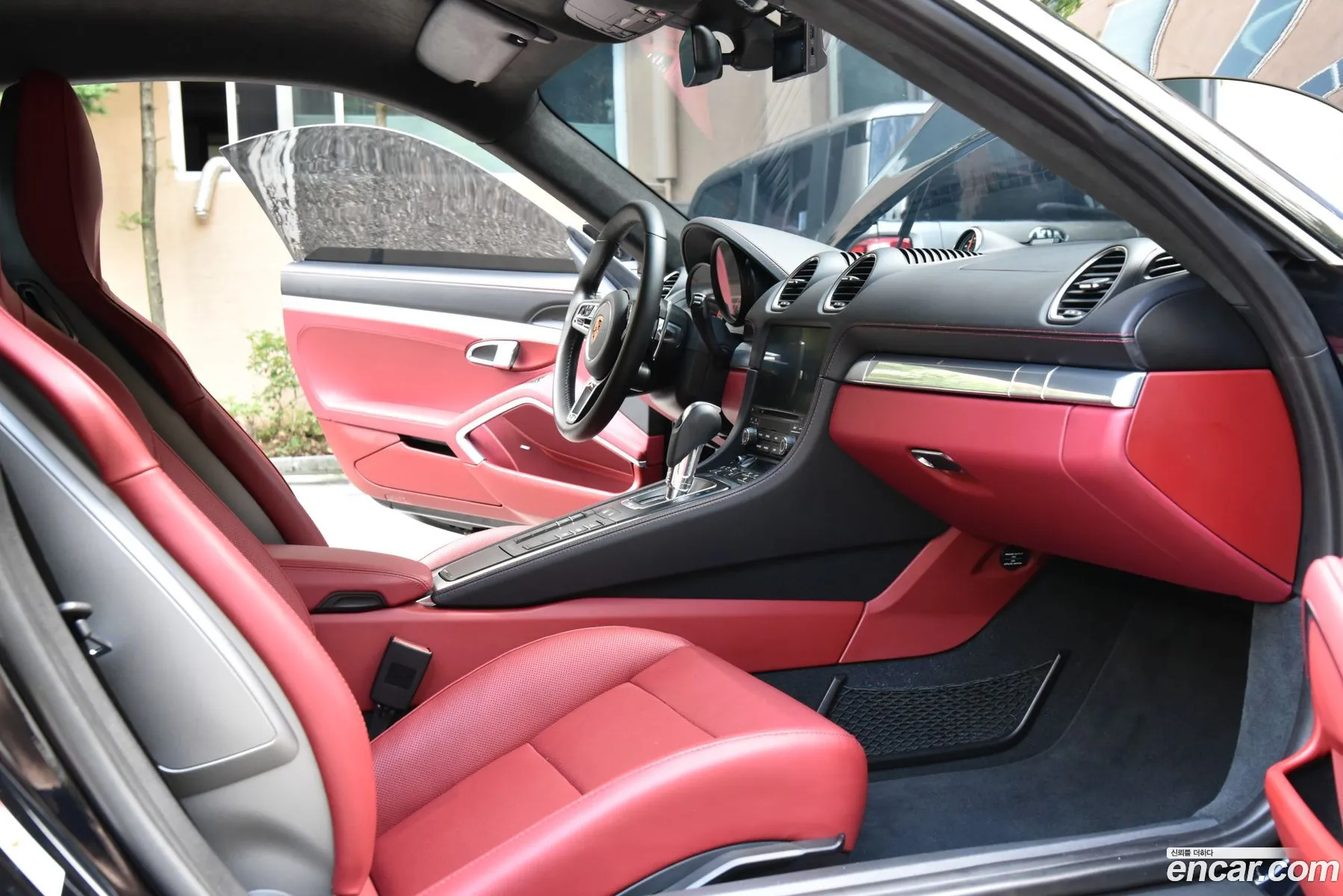 Porsche 718 Cayman 2024 — 3