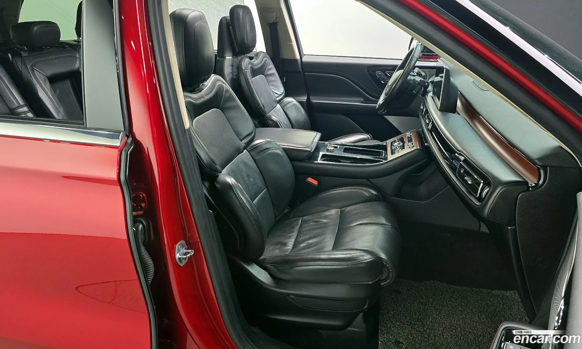 Lincoln Aviator 2020 — 29