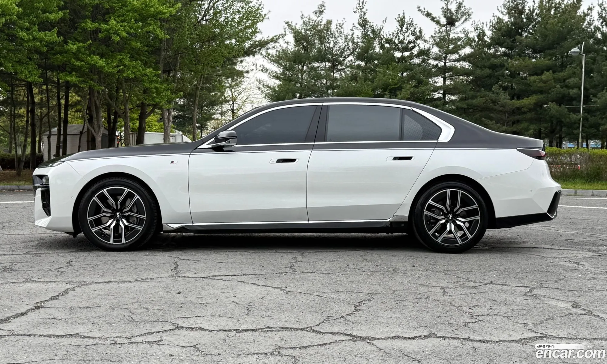 BMW 7 Series 2024 — 10