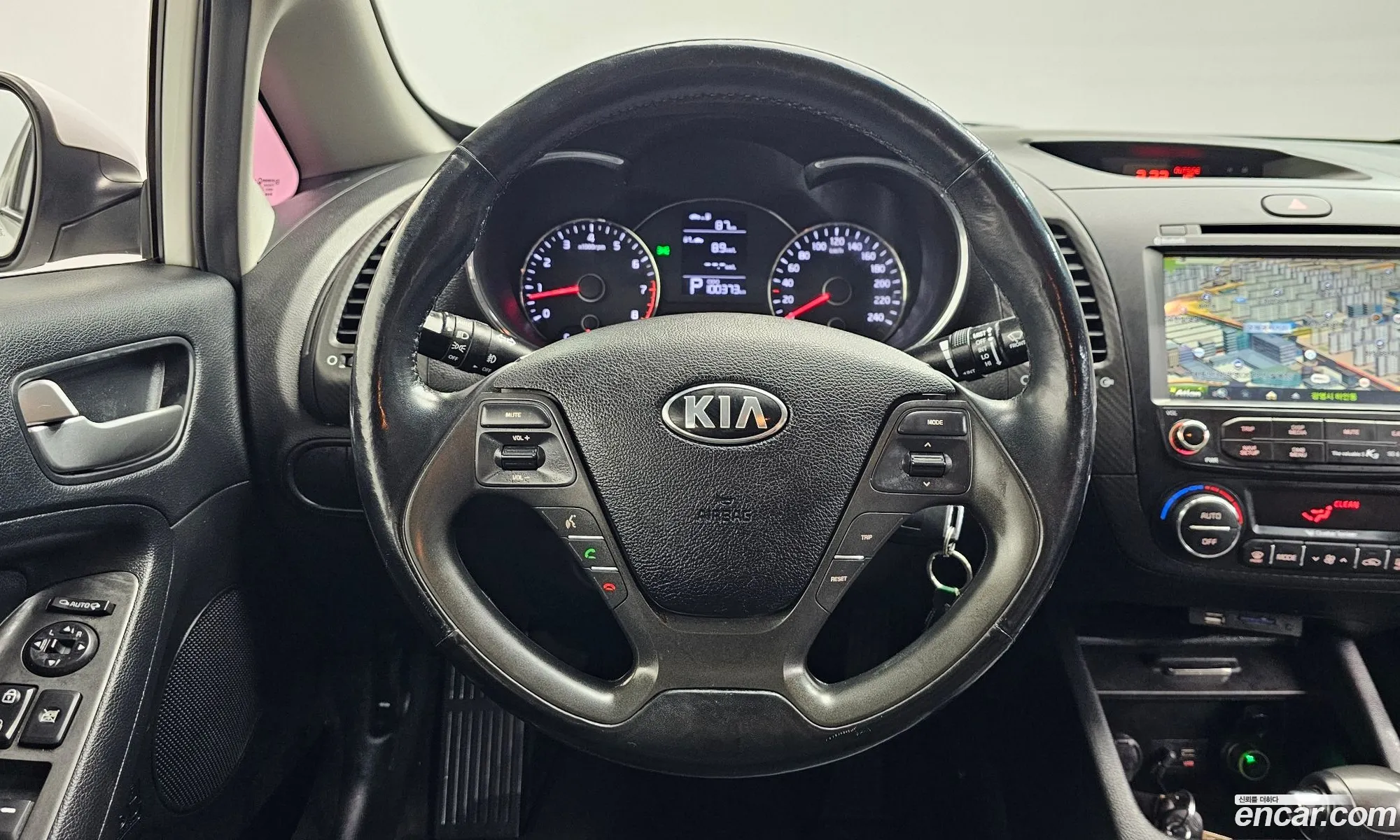 Kia K3 2015 — 15