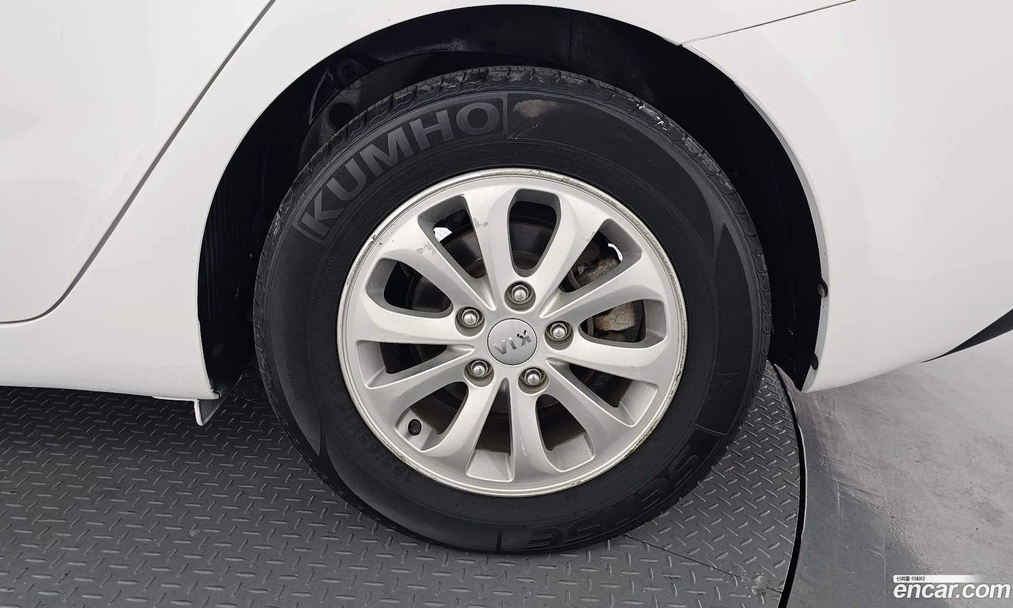 Kia K3 2015 — 8
