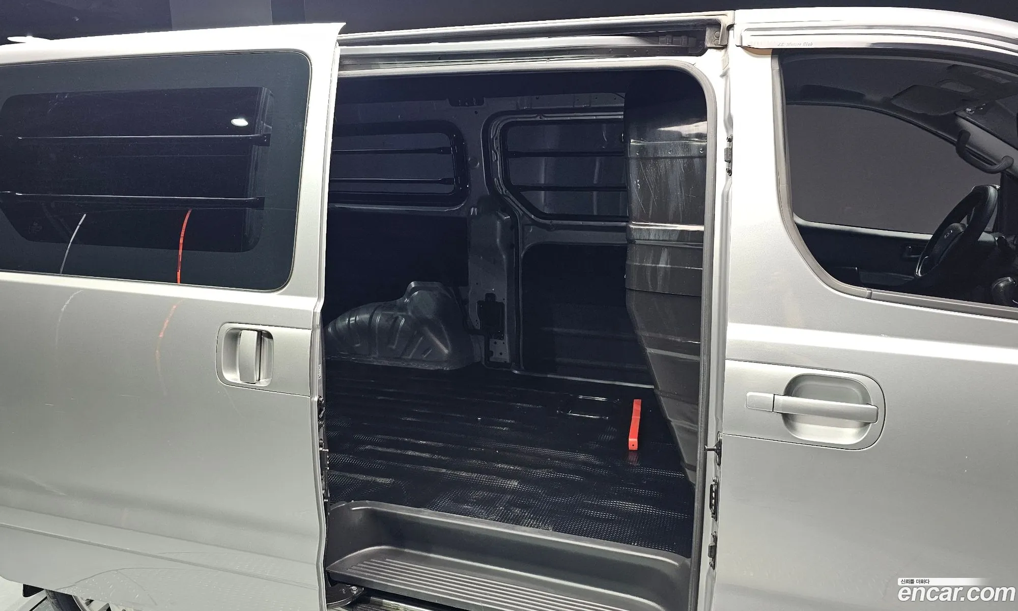 Hyundai Grand Starex 2020 — 10