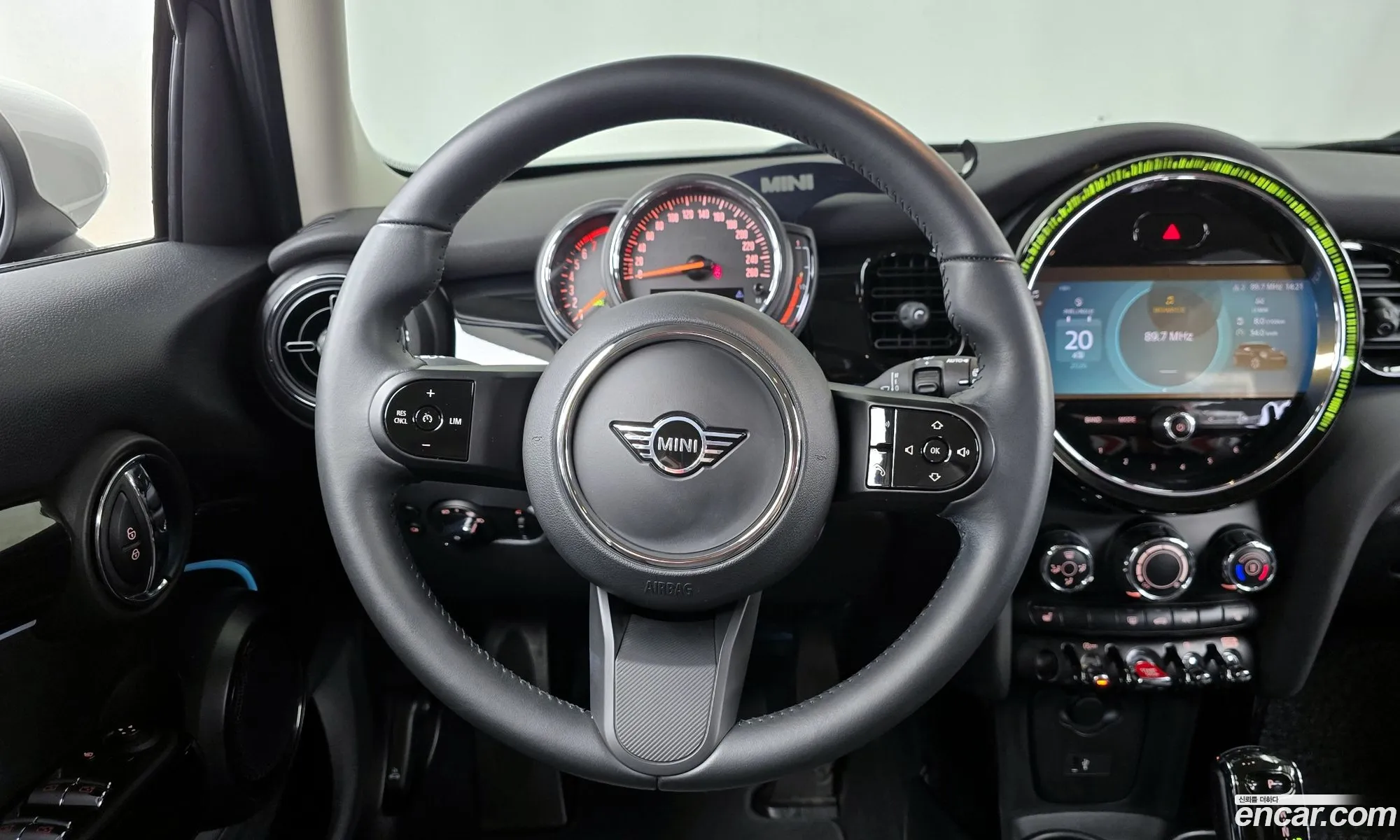 Mini Cooper 2022 — 9