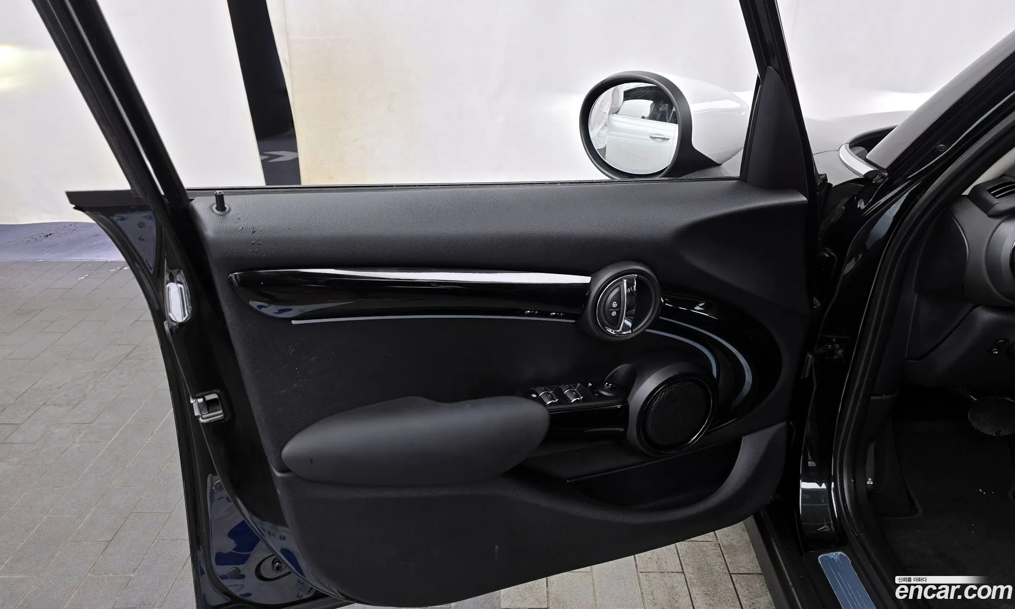 Mini Cooper 2022 — 3