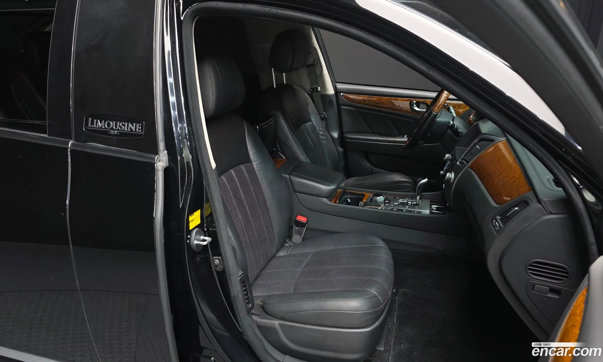 Hyundai Equus 2010 — 7