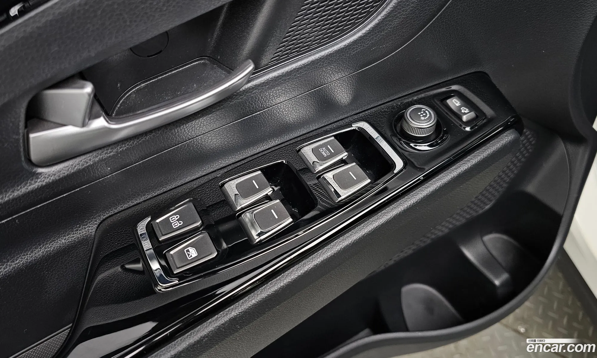 KG Mobility (SsangYong) Beautiful Korando 2020 — 16