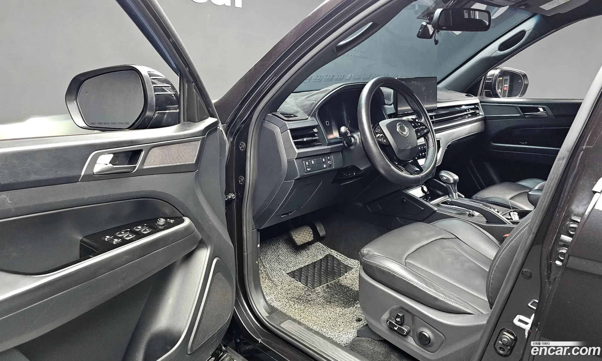 KG Mobility (SsangYong) Rexton Sports Khan