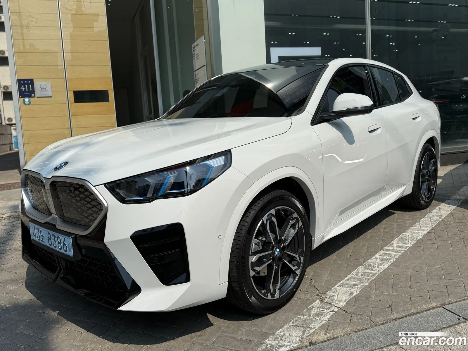 BMW iX2