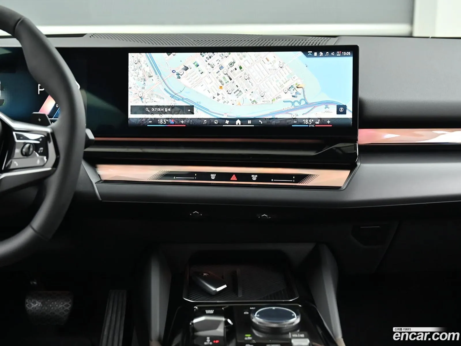 BMW 5 Series 2025 — 13