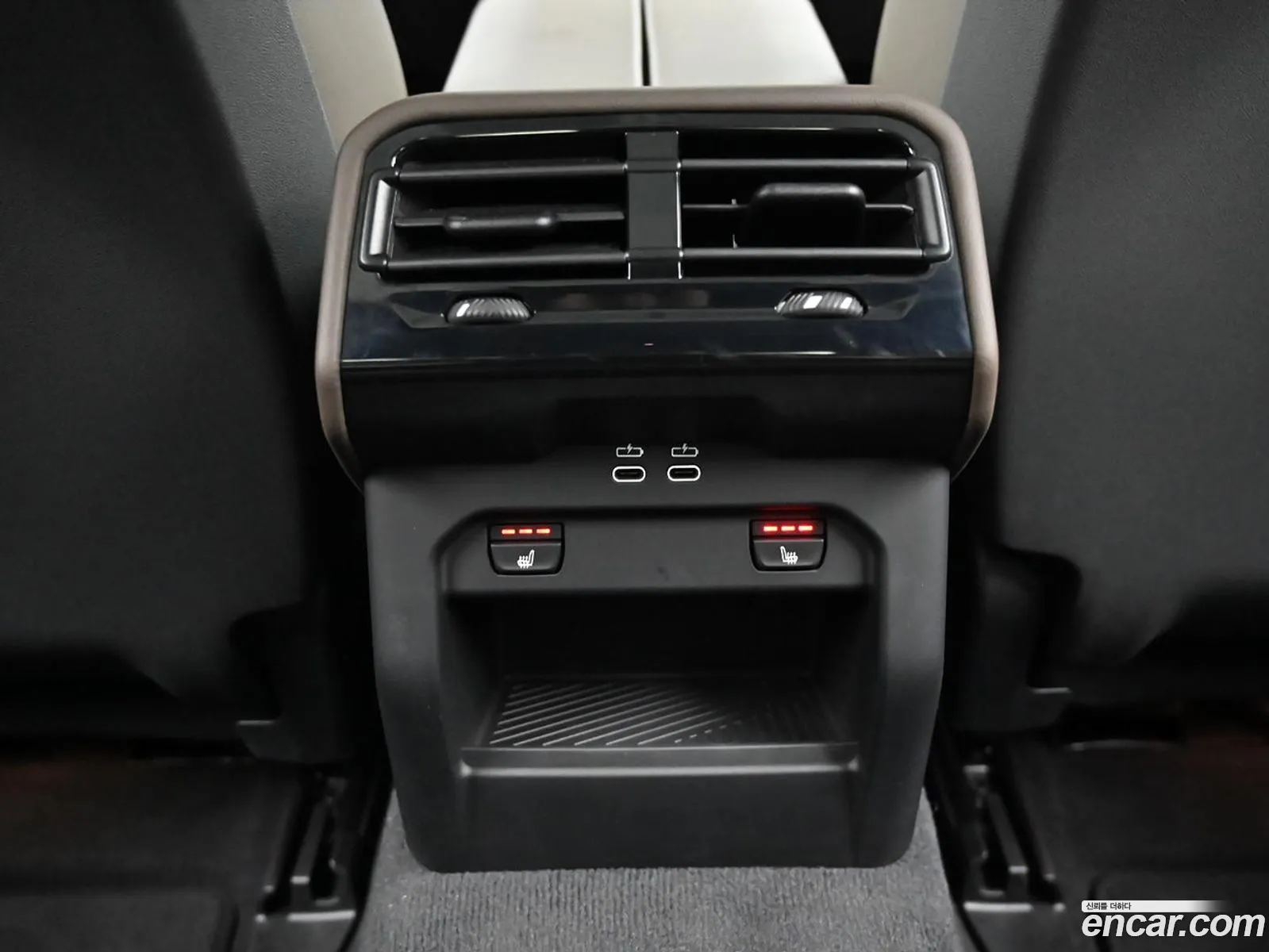 BMW 5 Series 2025 — 17