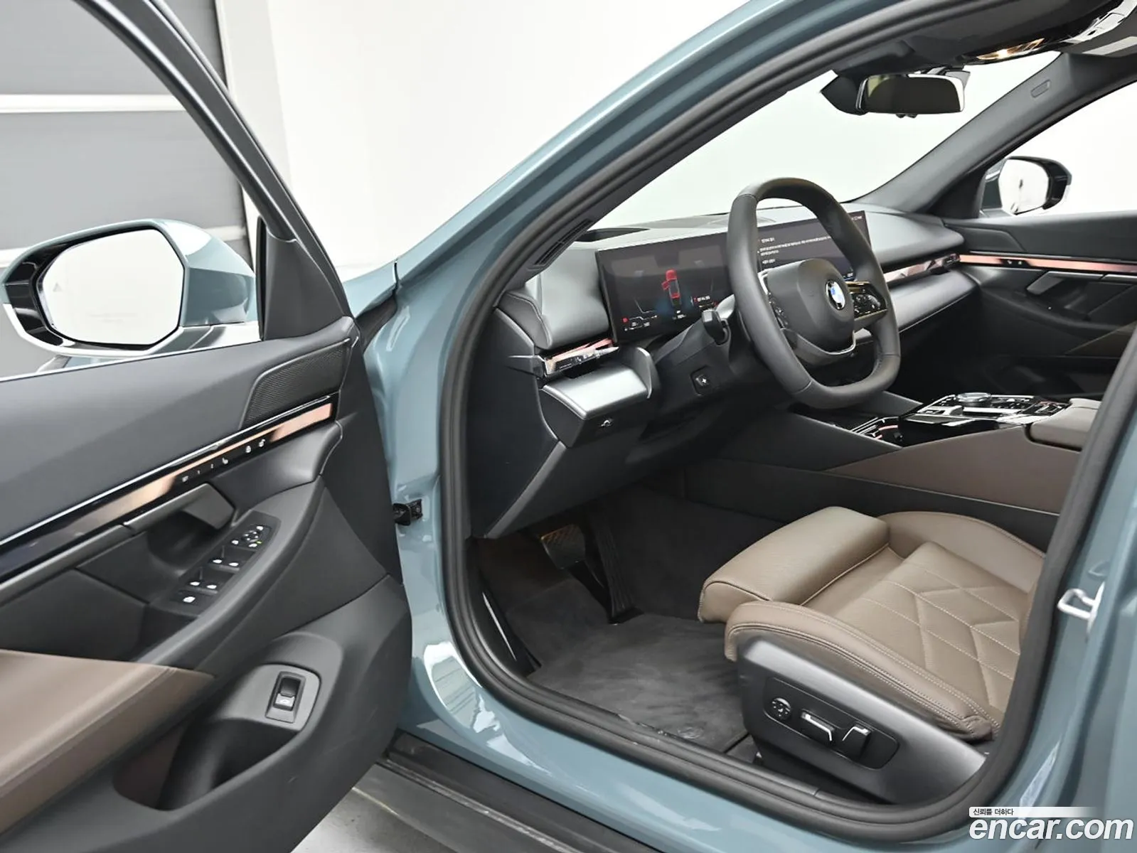 BMW 5 Series 2025 — 5