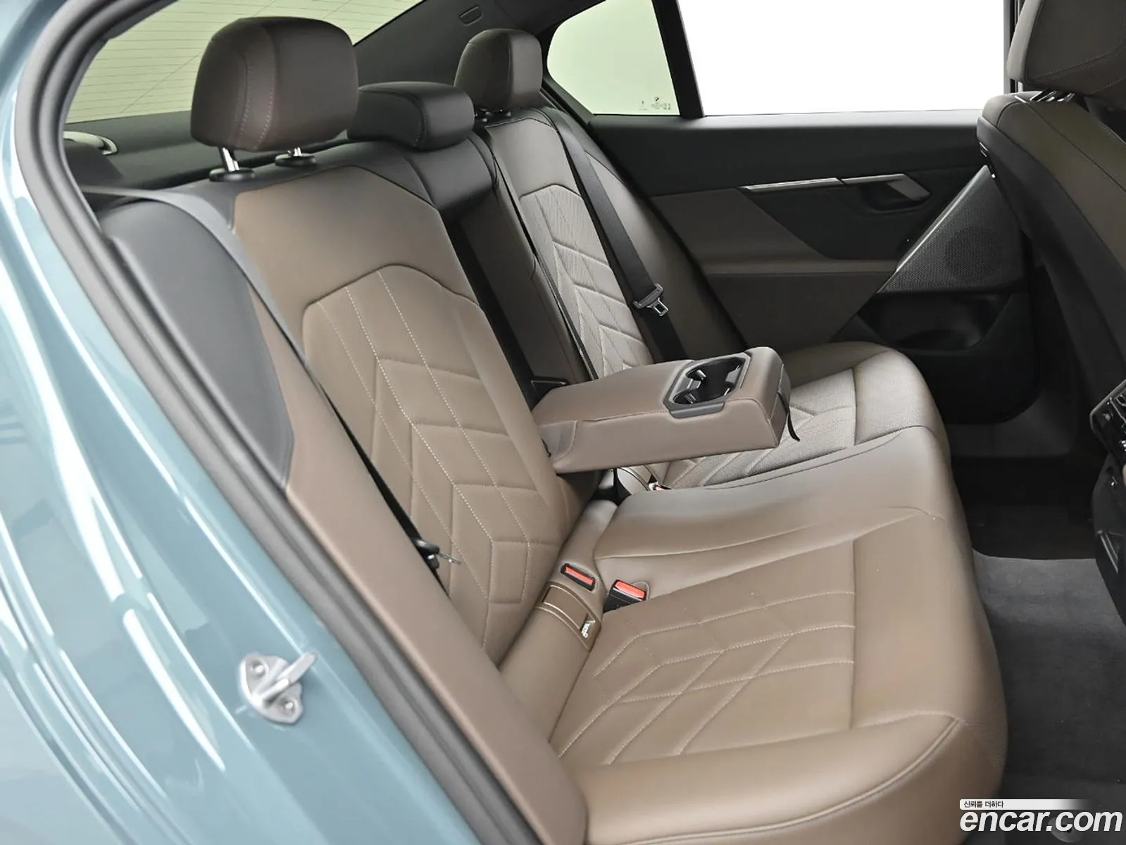 BMW 5 Series 2025 — 9