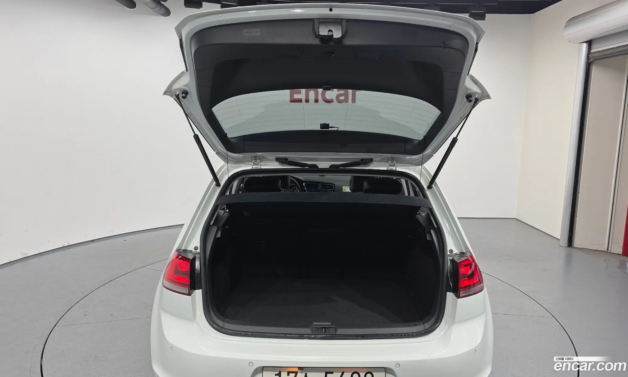 Volkswagen Golf 7th Gen 2014 — 17
