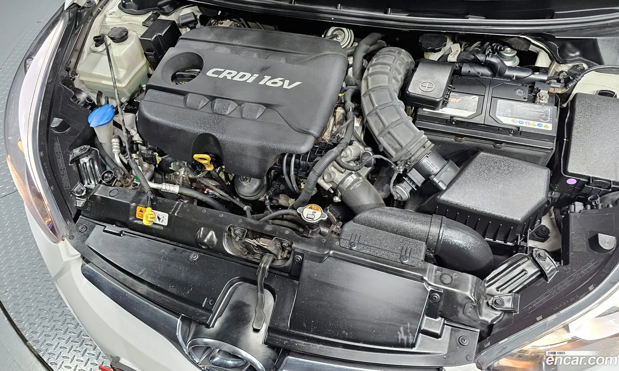 Hyundai Elantra 2013 — 28