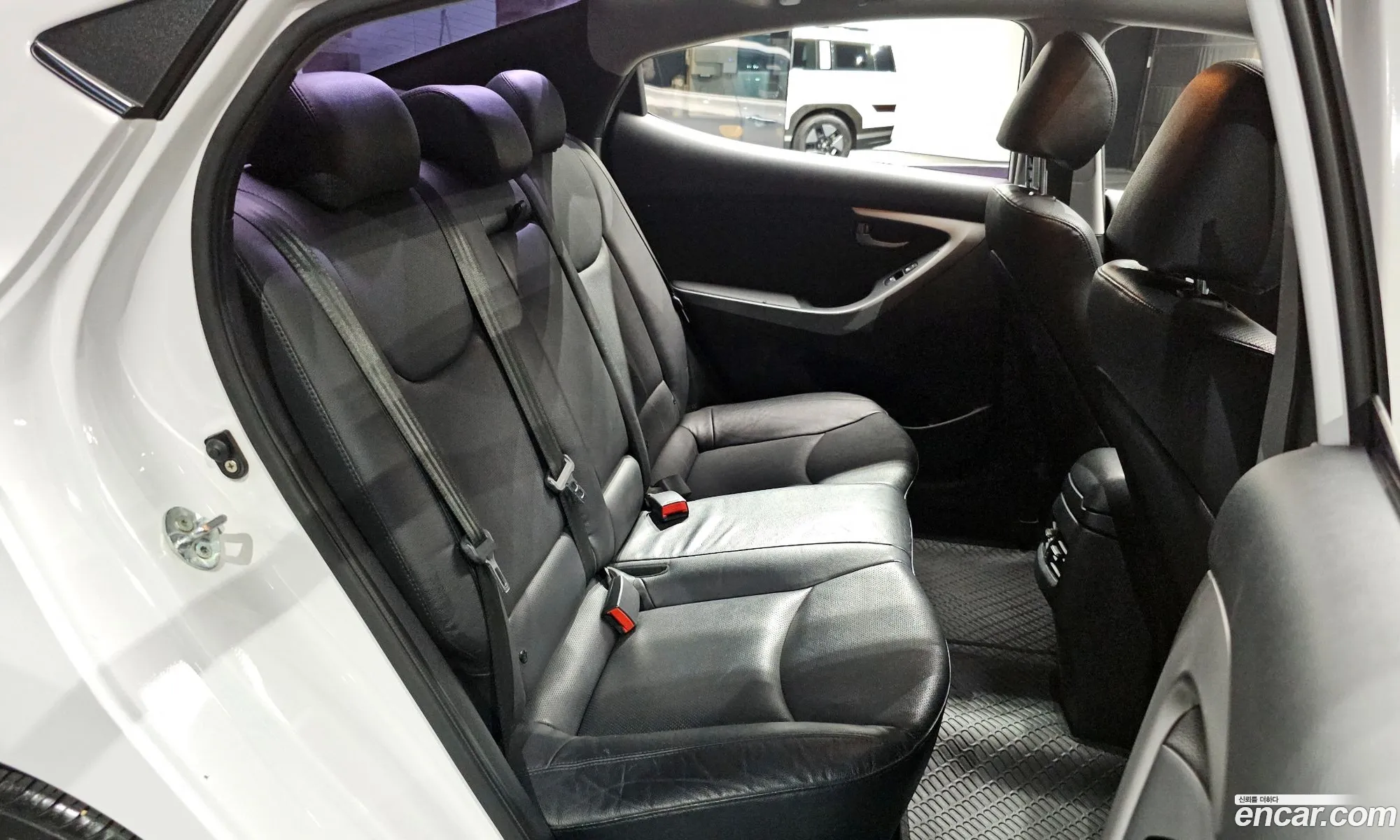 Hyundai Elantra 2013 — 14