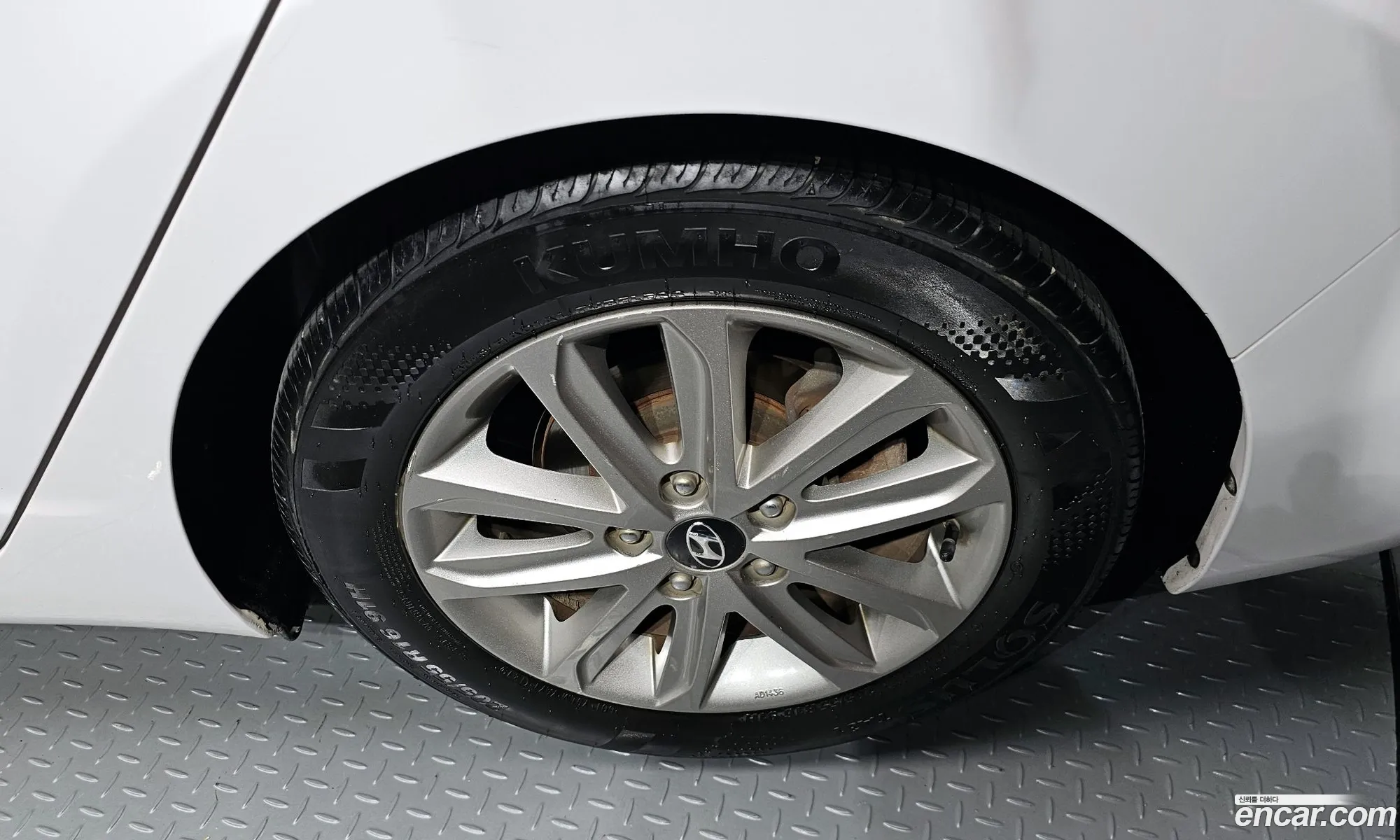 Hyundai Elantra 2013 — 24