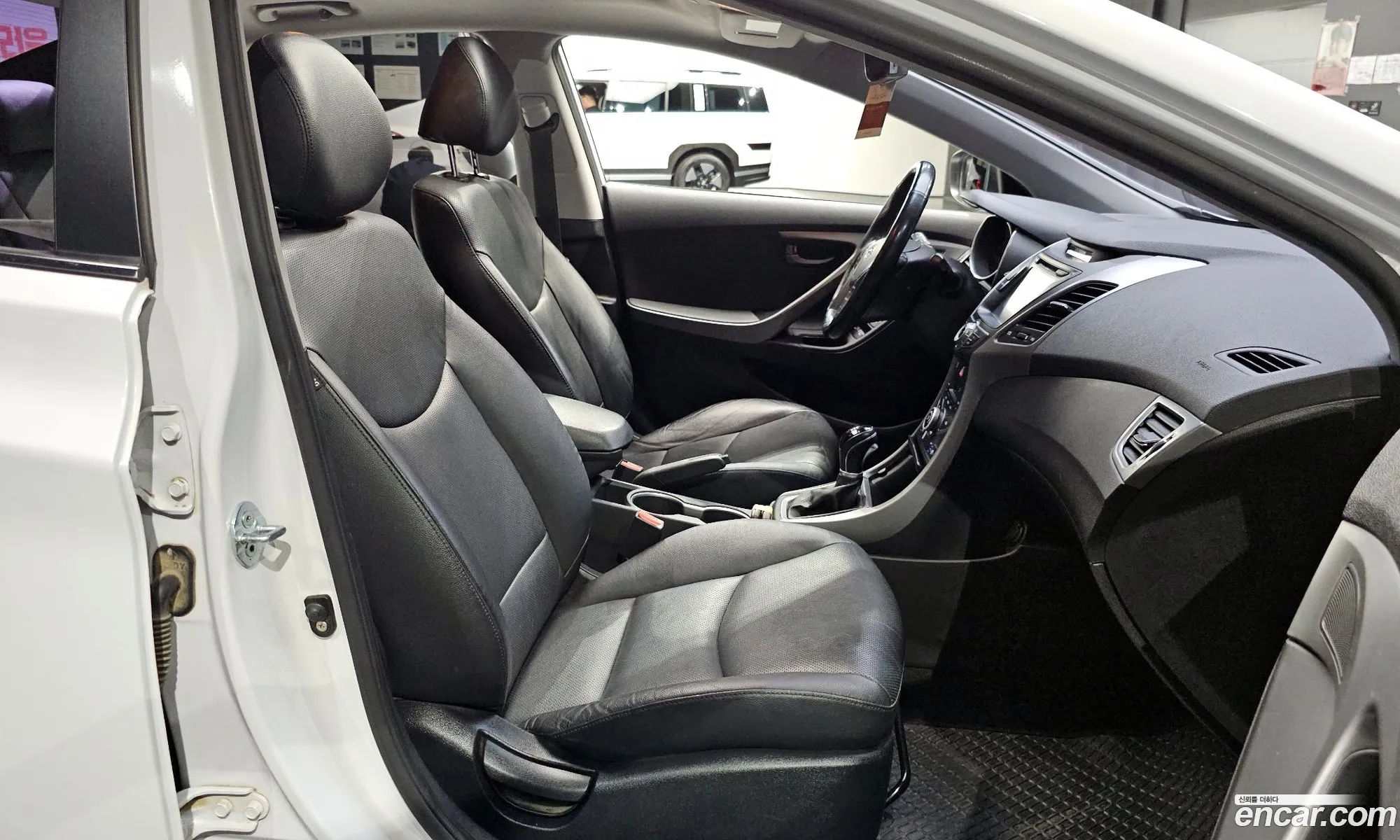 Hyundai Elantra 2013 — 30