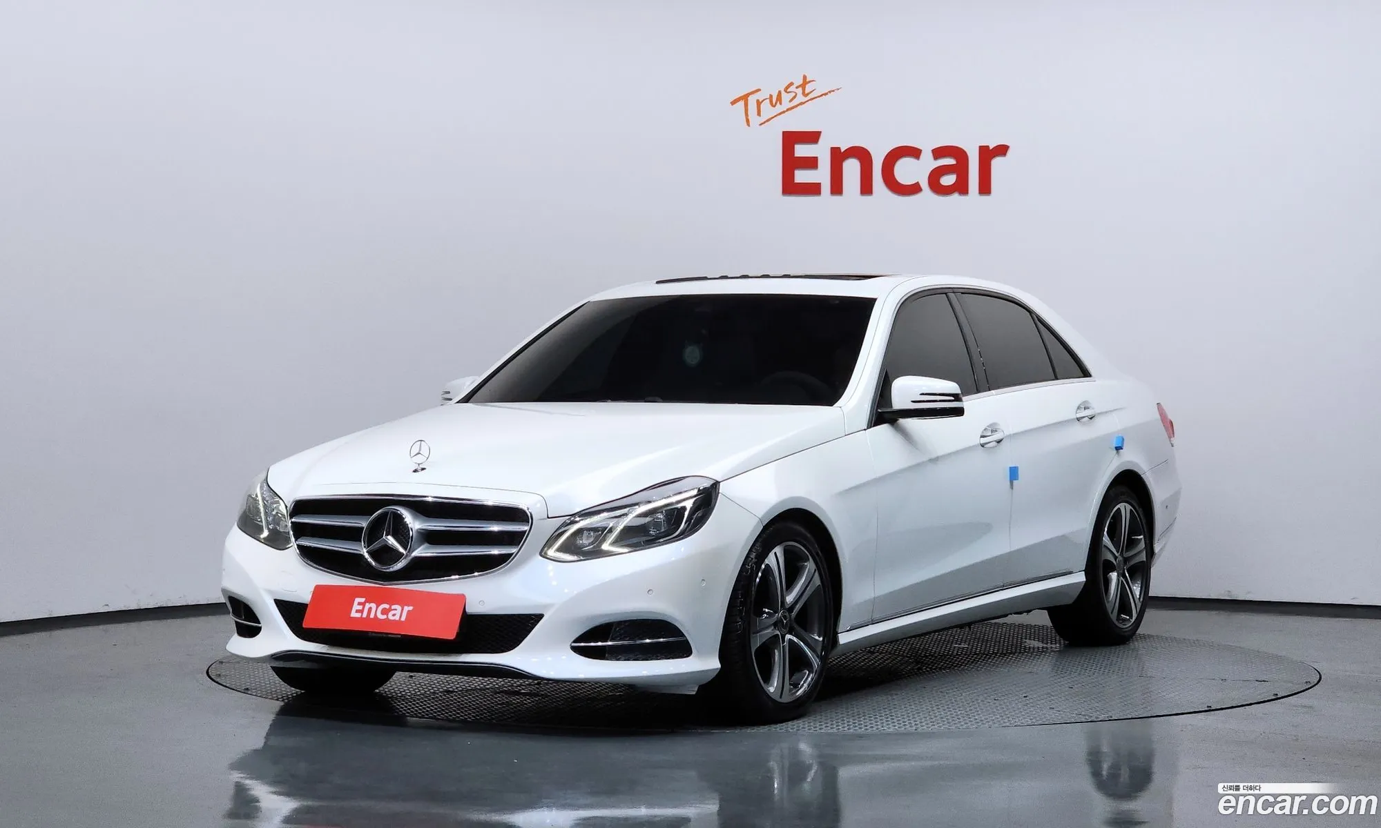 Mercedes-Benz E-Class W212 2015 — 11