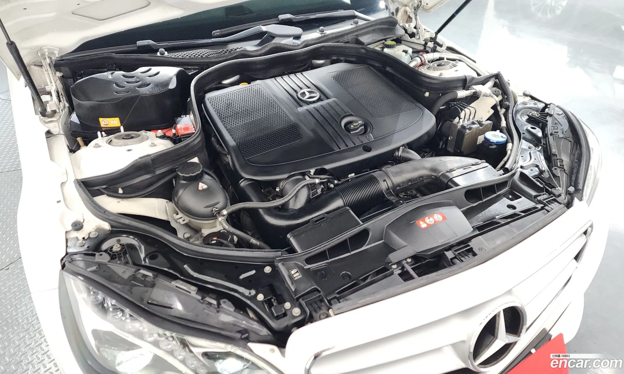 Mercedes-Benz E-Class W212 2015 — 14