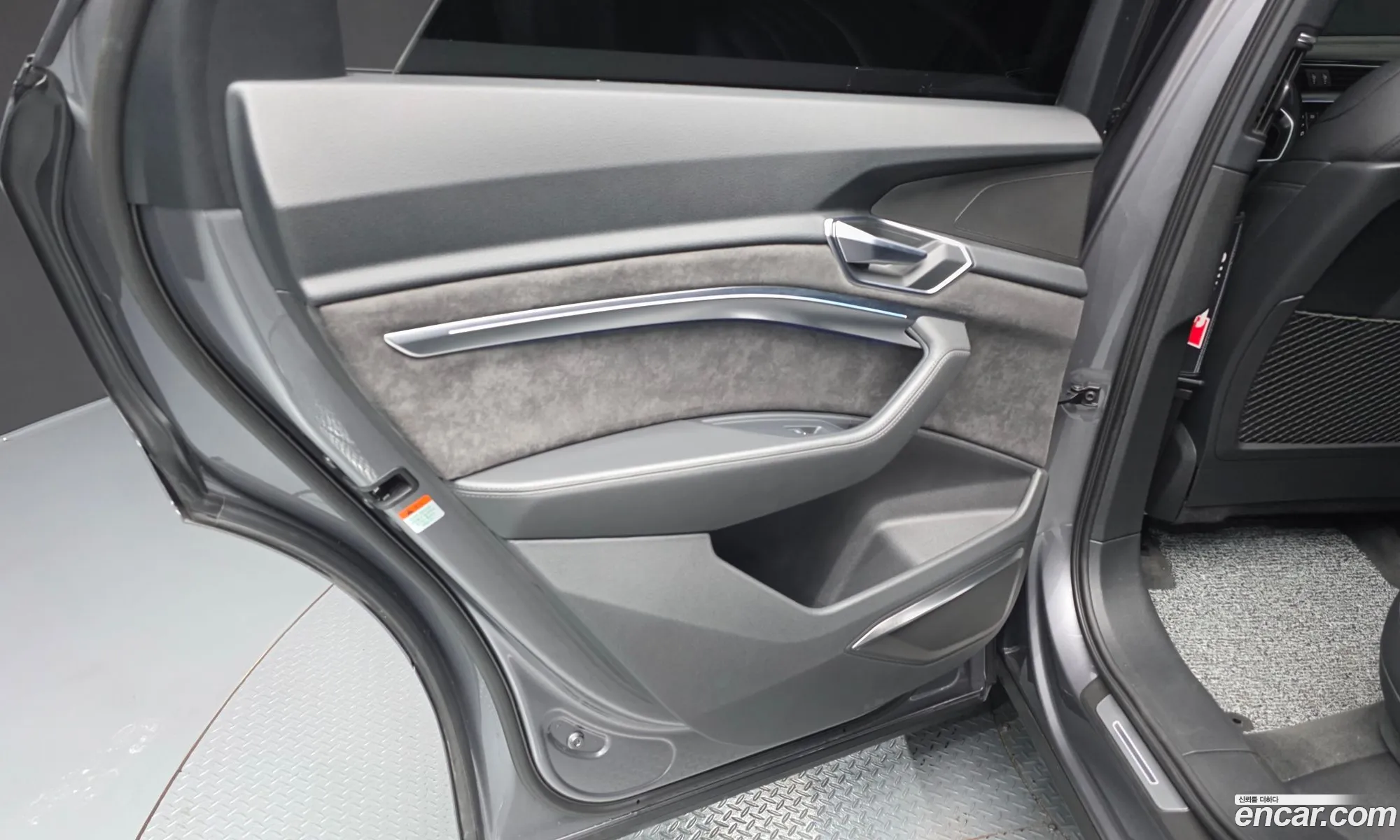Audi e-tron 2020 WAUZZZGE5LB038395 — 15