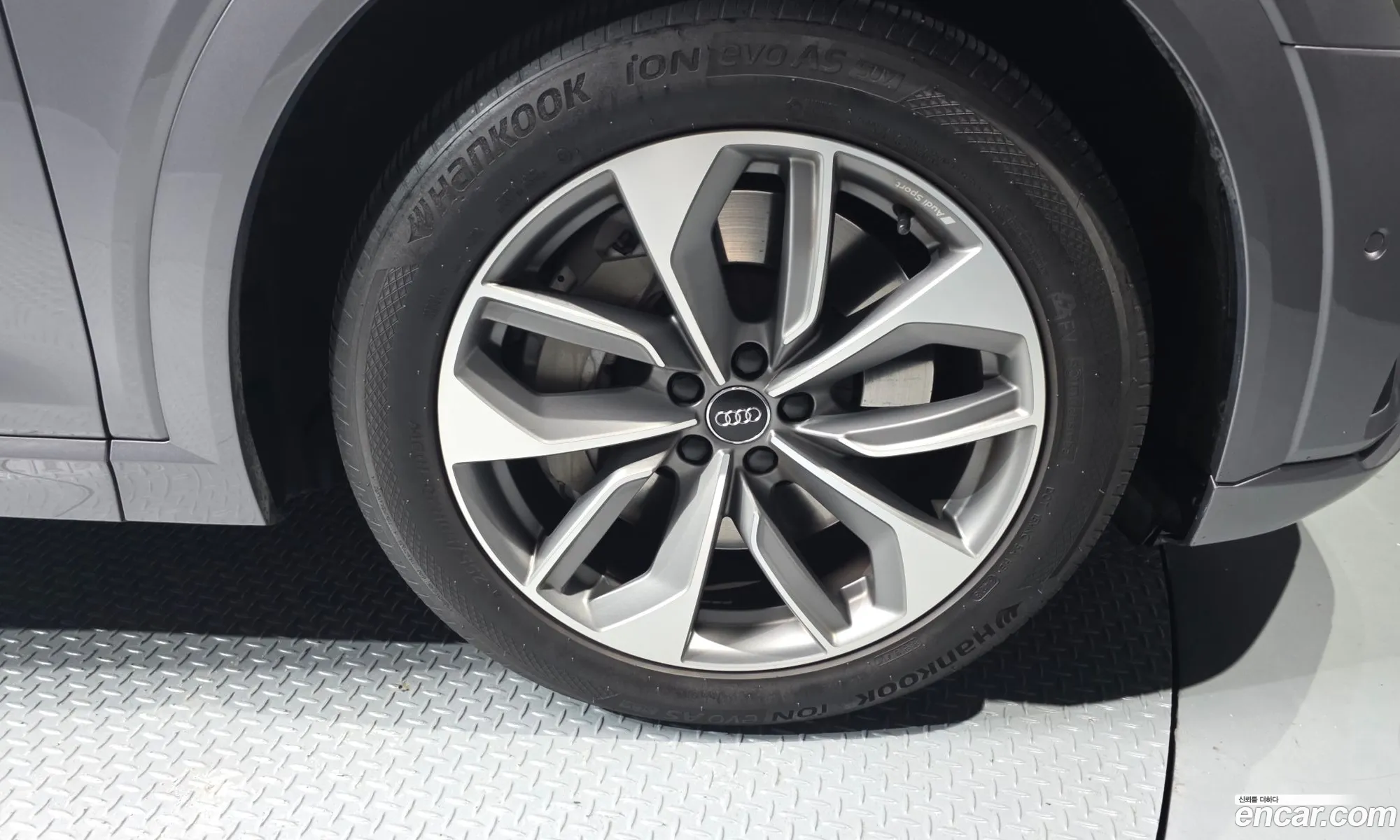 Audi e-tron 2020 WAUZZZGE5LB038395 — 14