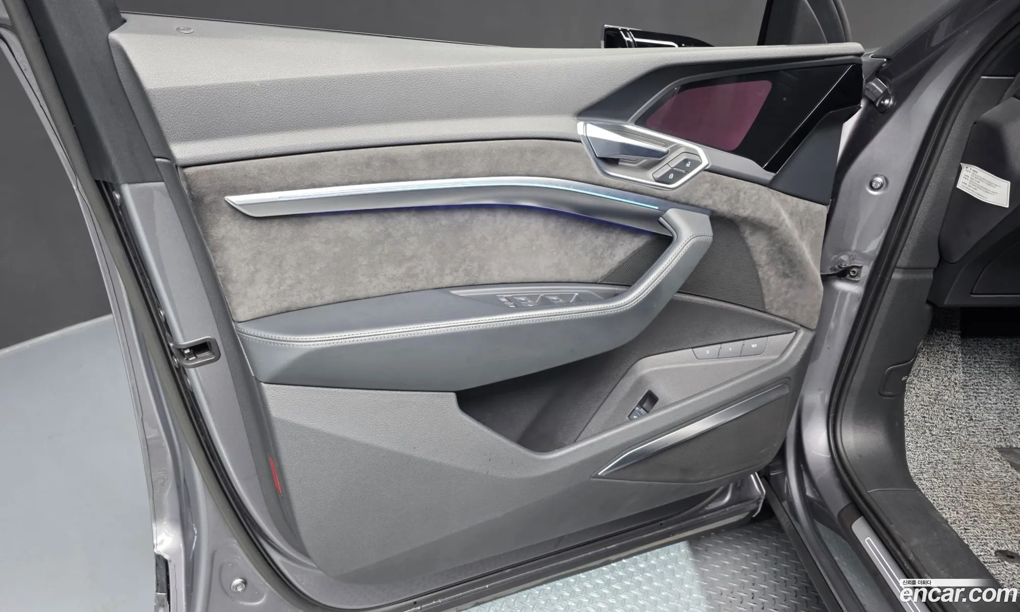 Audi e-tron 2020 WAUZZZGE5LB038395 — 33