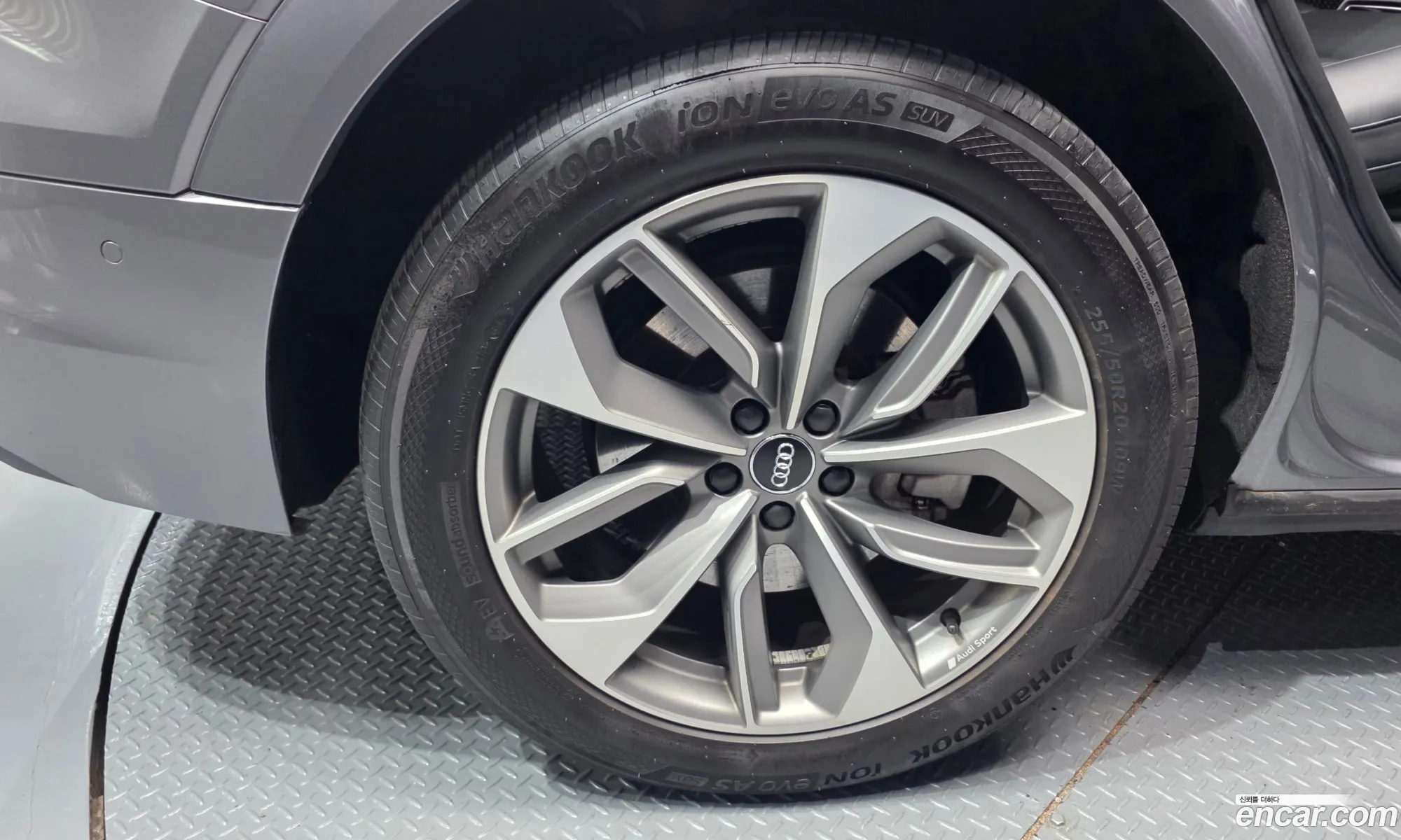 Audi e-tron 2020 WAUZZZGE5LB038395 — 37