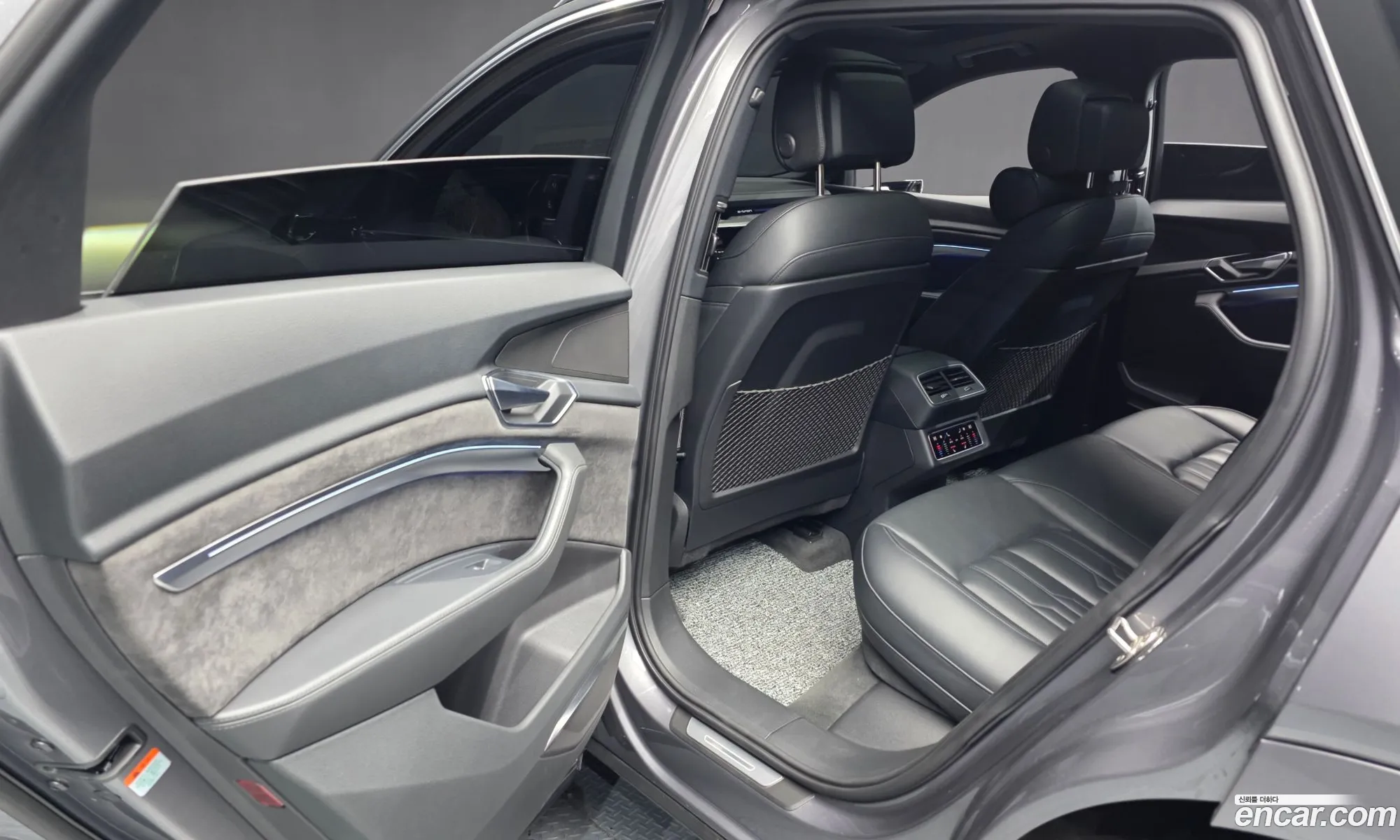 Audi e-tron 2020 WAUZZZGE5LB038395 — 27