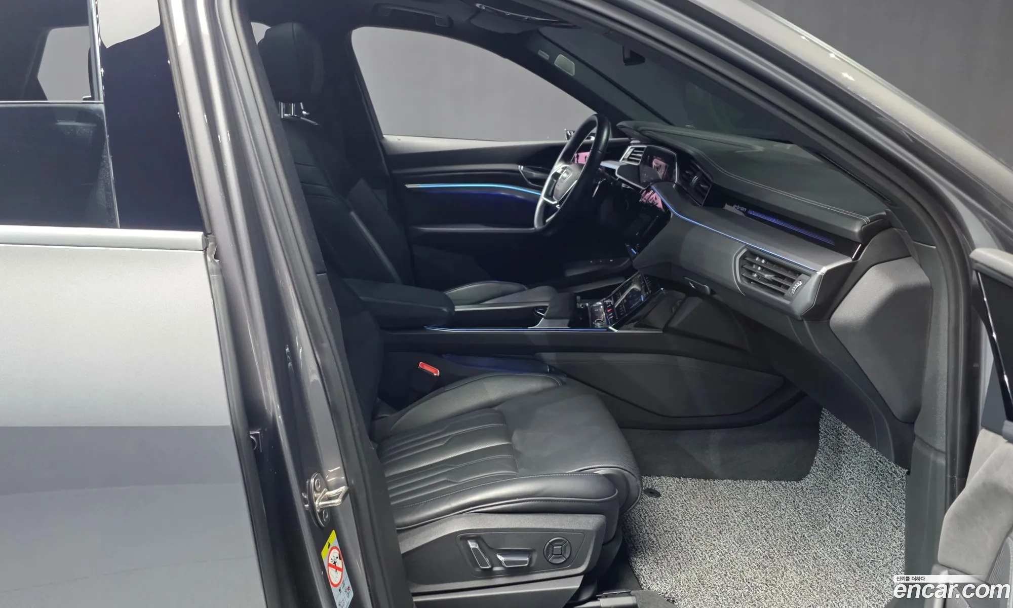 Audi e-tron 2020 WAUZZZGE5LB038395 — 16