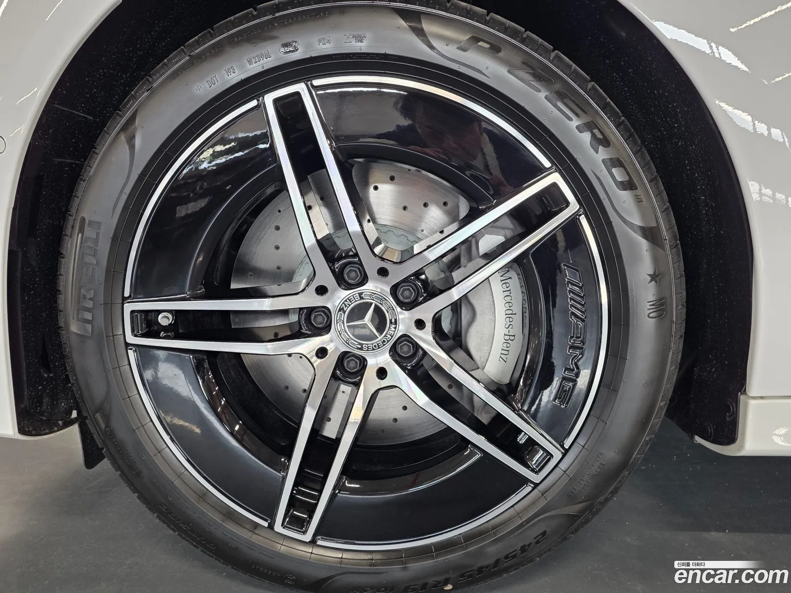 Mercedes-Benz E-Class W214 2026 — 5