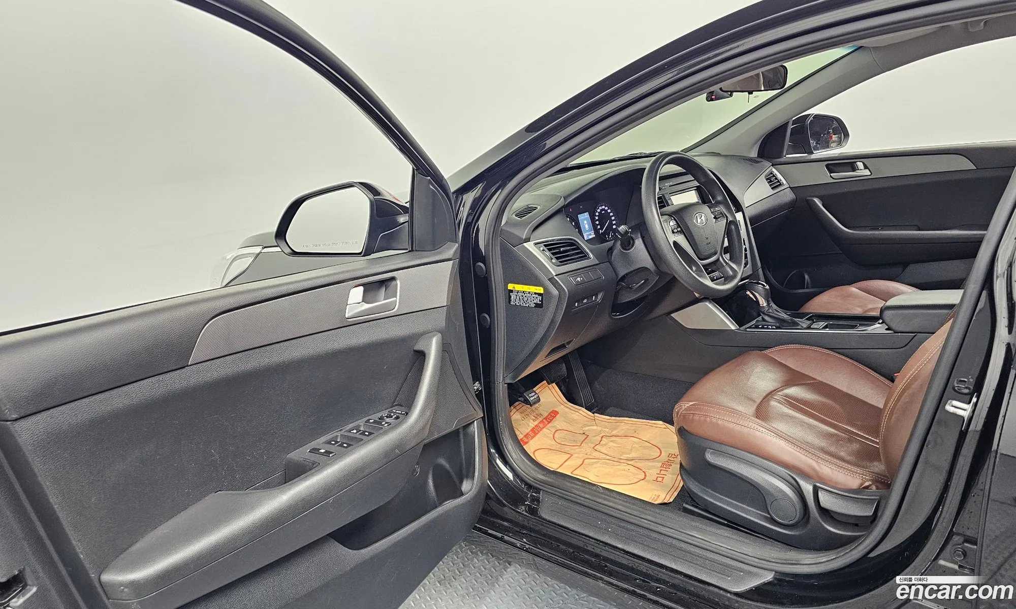 Hyundai LF Sonata 2014 — 10