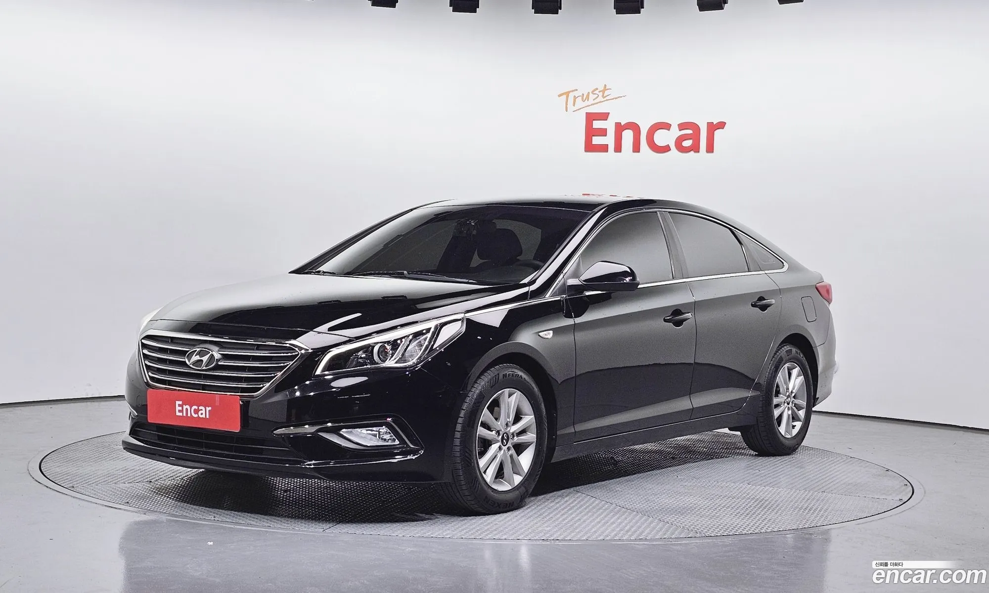 Hyundai LF Sonata 2014 — 12