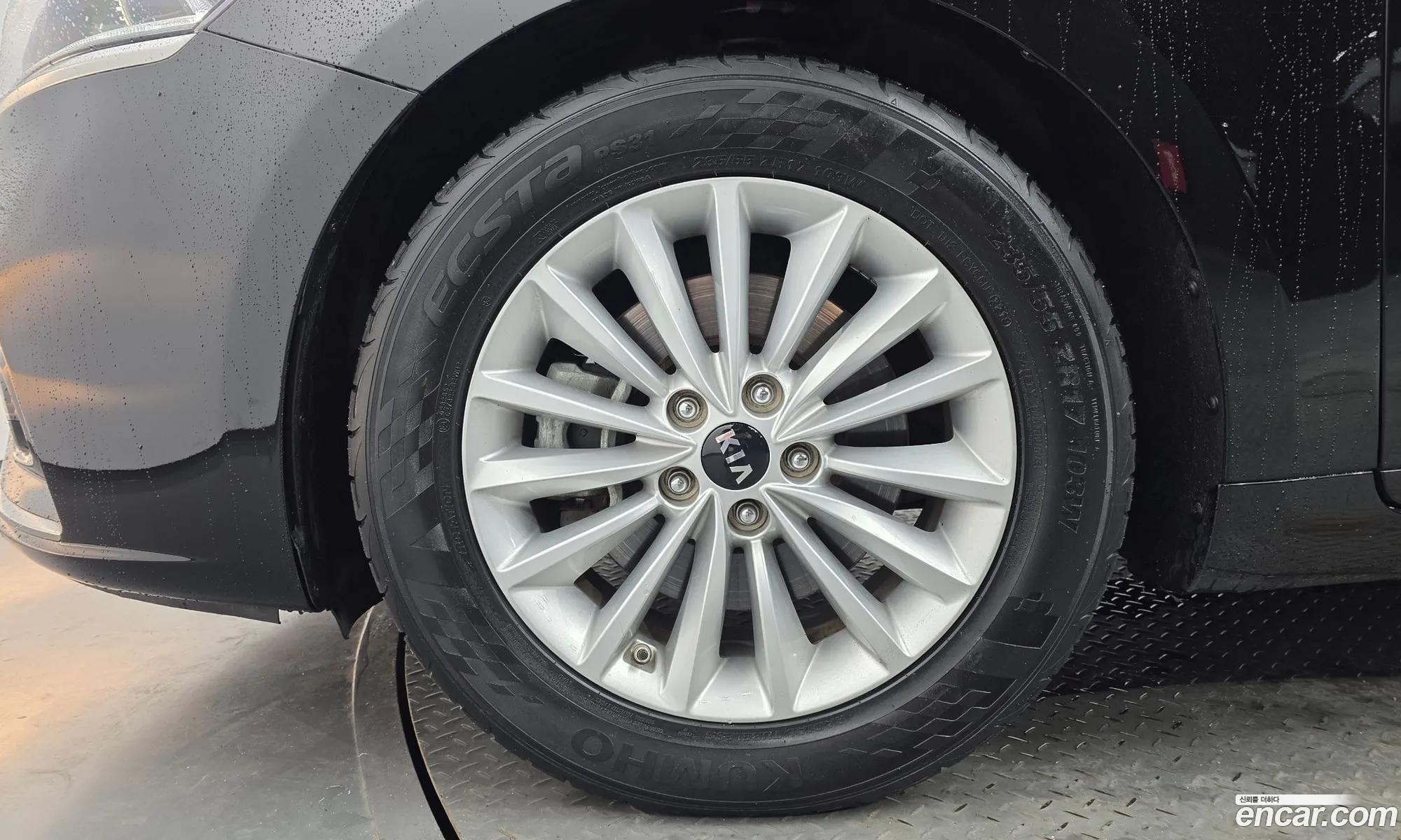 Kia K7 2018 — 24