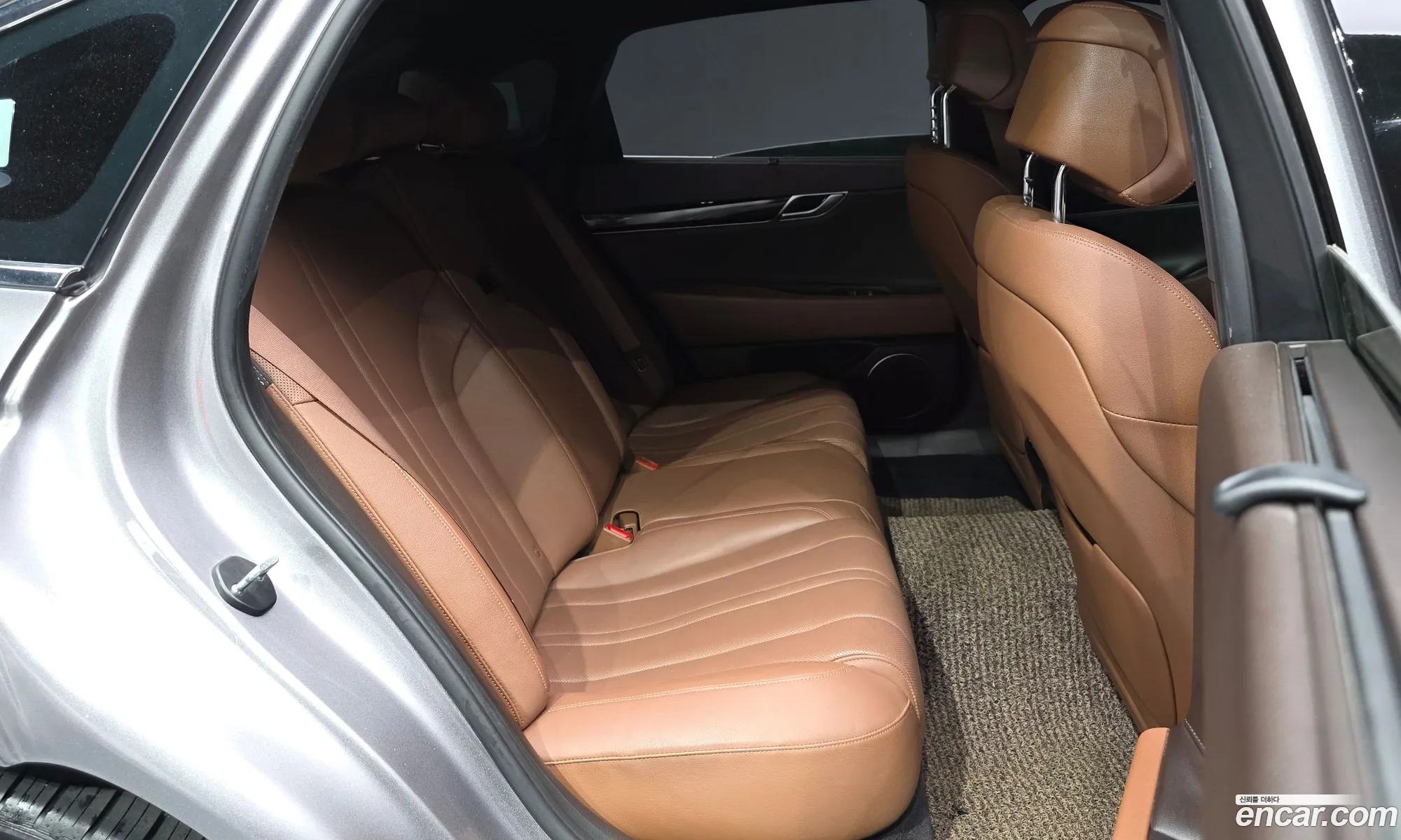 Genesis G80 2022 — 10