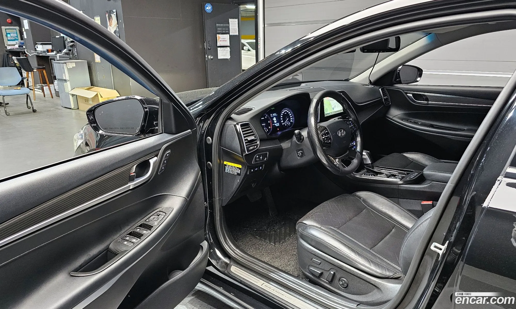 Hyundai Grandeur IG 2017 — 26