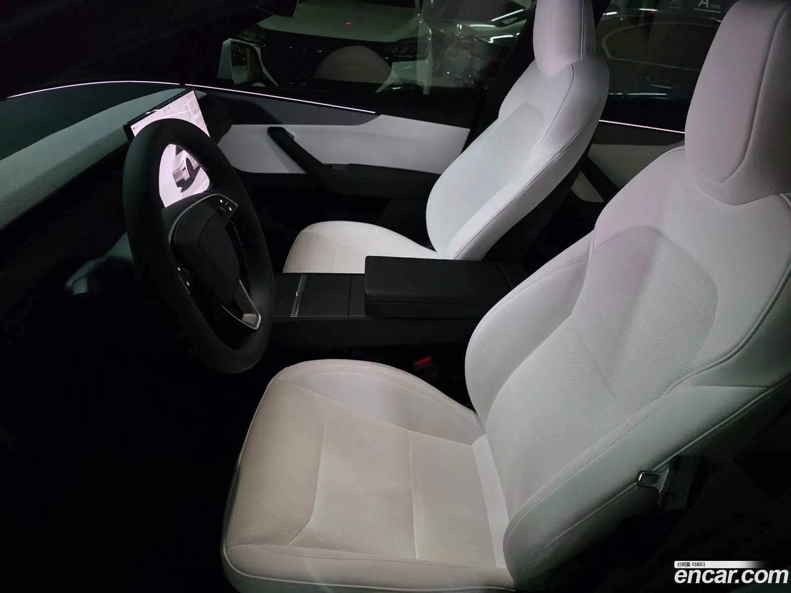 Tesla Model Y 2026 — 7
