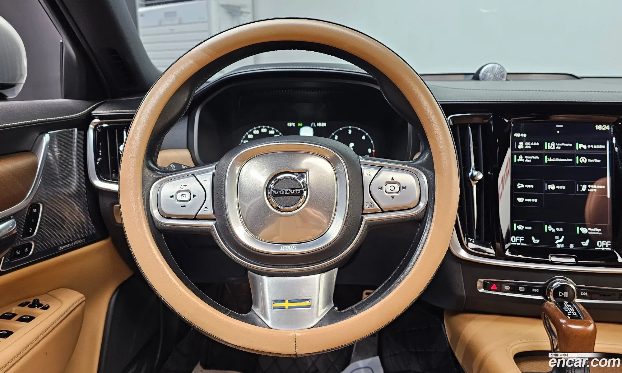 Volvo S90 2017 YV1PS68BCH1004306 — 18