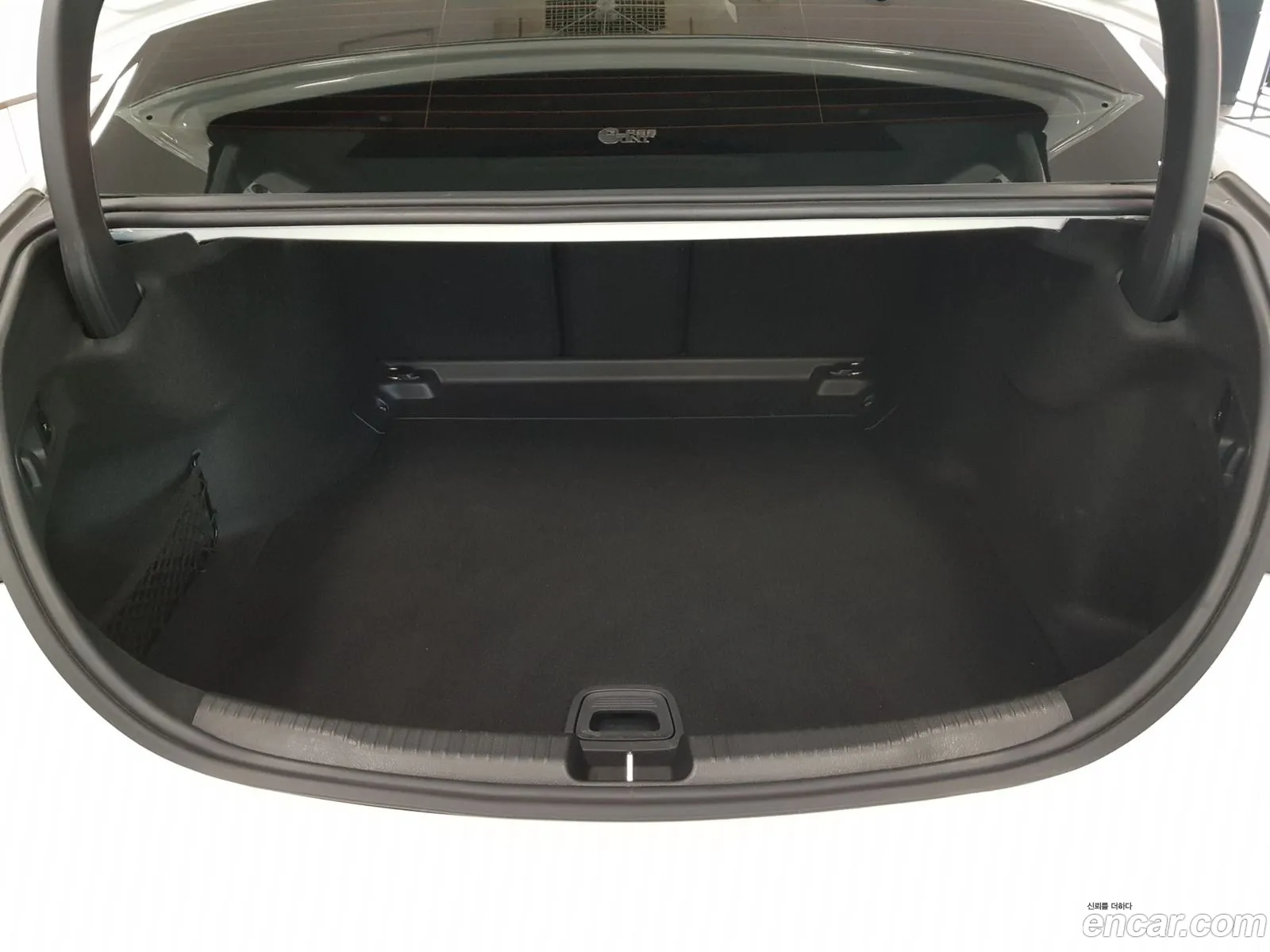 Mercedes-Benz C-Class W206 2023 — 14