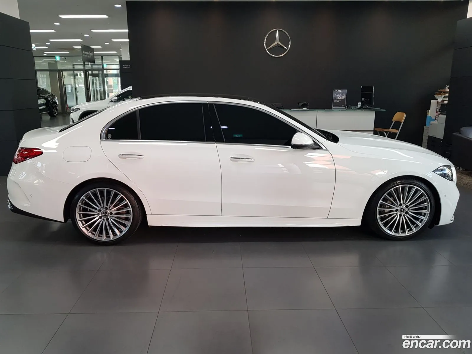 Mercedes-Benz C-Class W206 2023 — 10